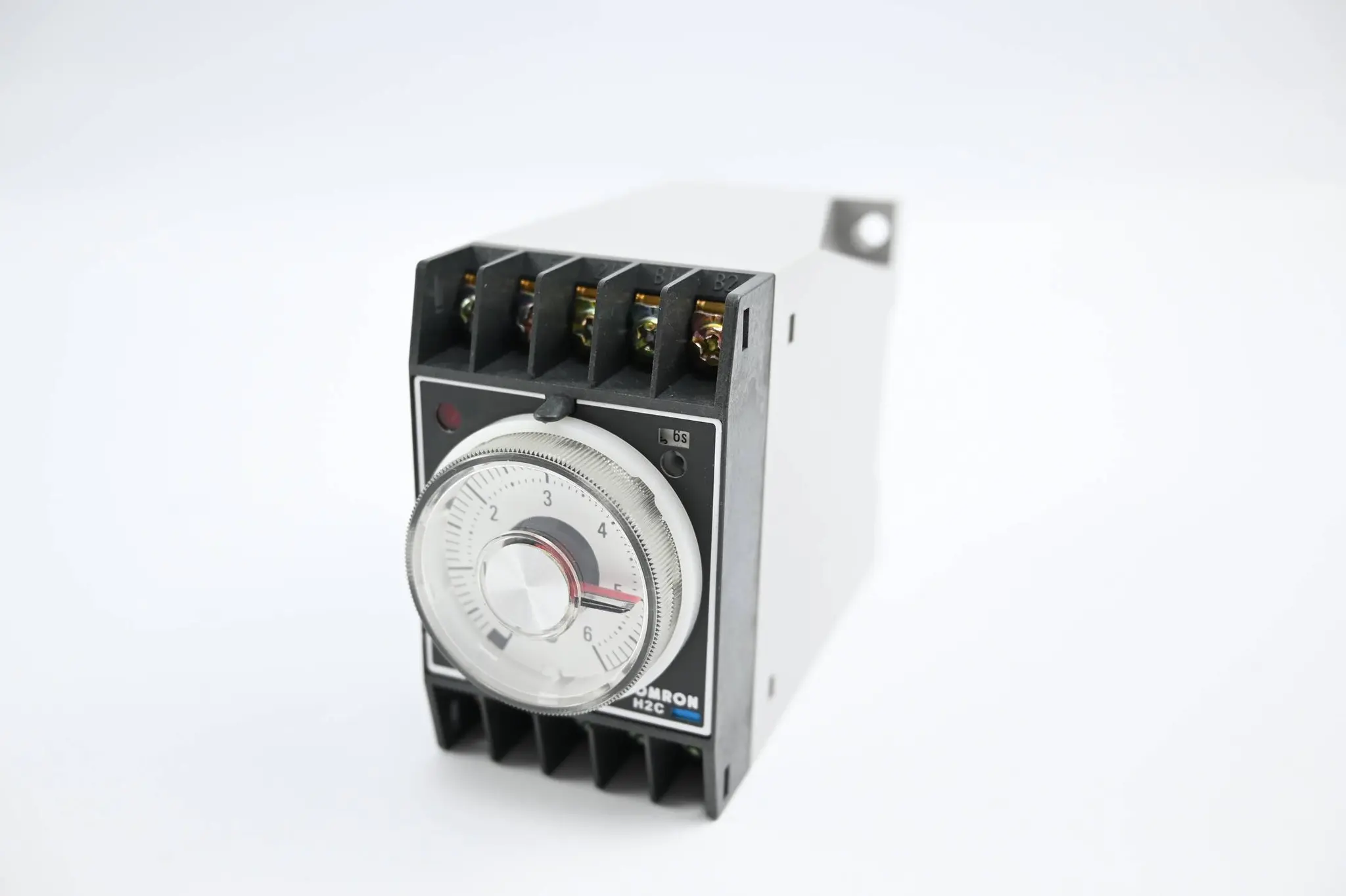 Produktfoto 1 von Omron Multi Range Timer 6s-6h 110 VAC ( H2C-F B )( H2C-F )