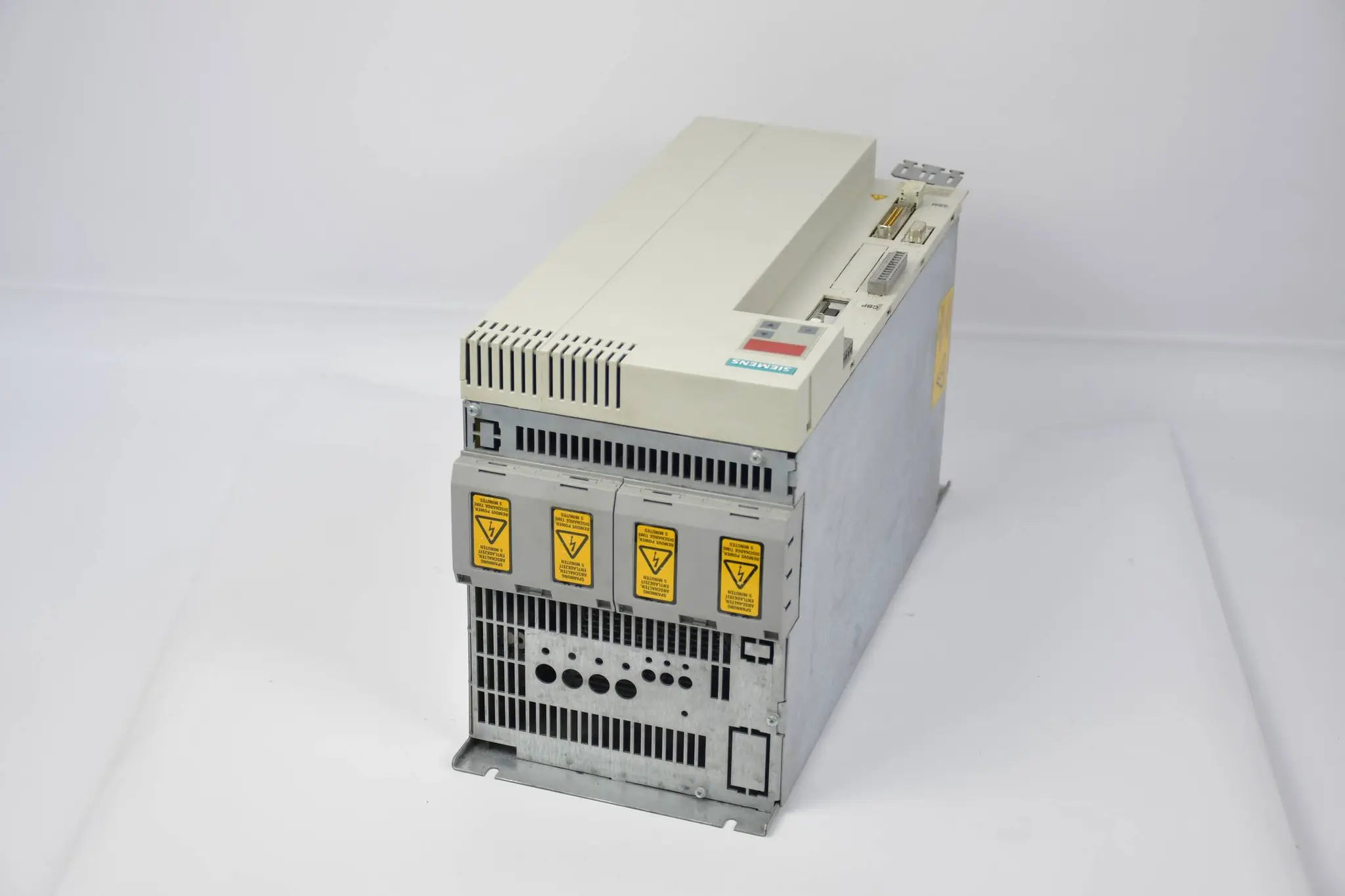 Produktfoto 1 von Siemens Masterdrives MC DC7AC Drives 6SE7023-4TP50-Z ( 6SE7 023-4TP50-Z ) E. A