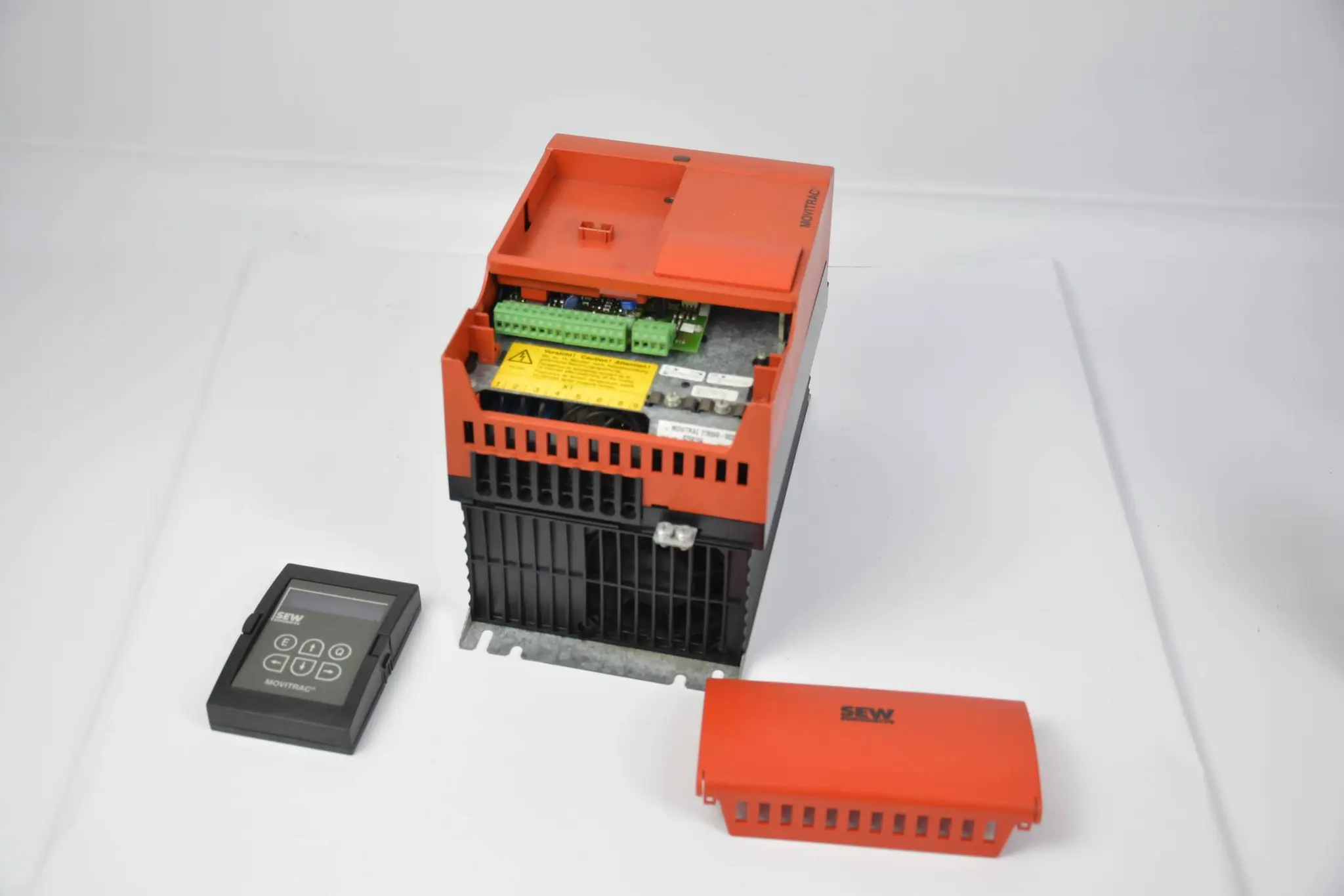 Produktfoto 1 von SEW Eurodrive Umrichter Movitrac 31B040-503-4-00 ( 8258104 ) inkl. FBG31C-01