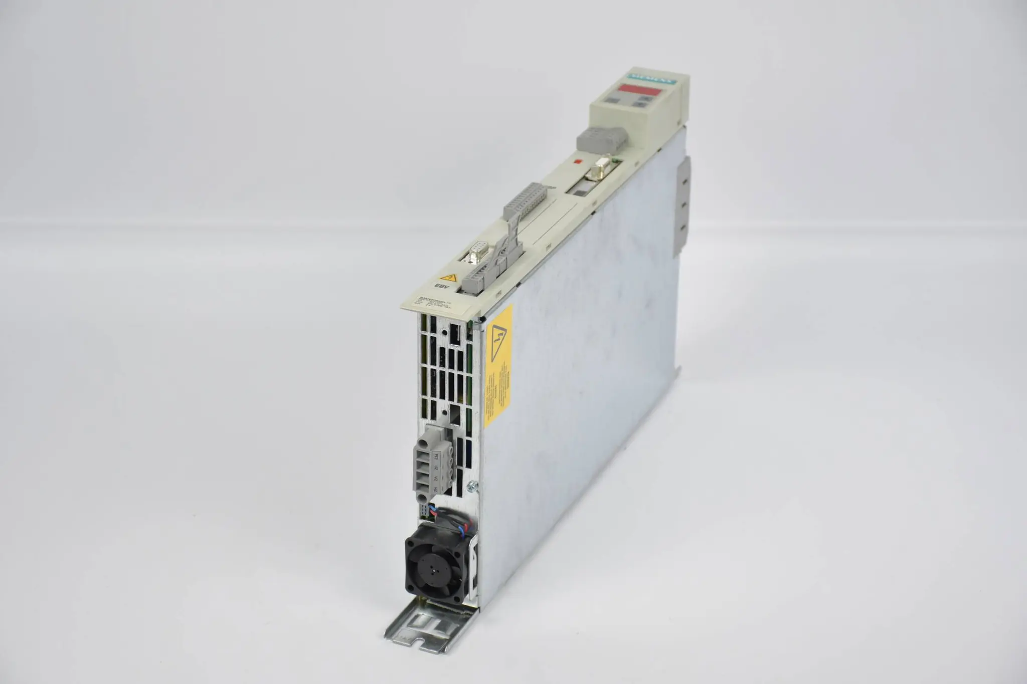 Produktfoto 1 von Siemens Masterdrives MC DC/AC Drive 6SE7012-0TP60-Z ( 6SE7 012-0TP60-Z ) E. A