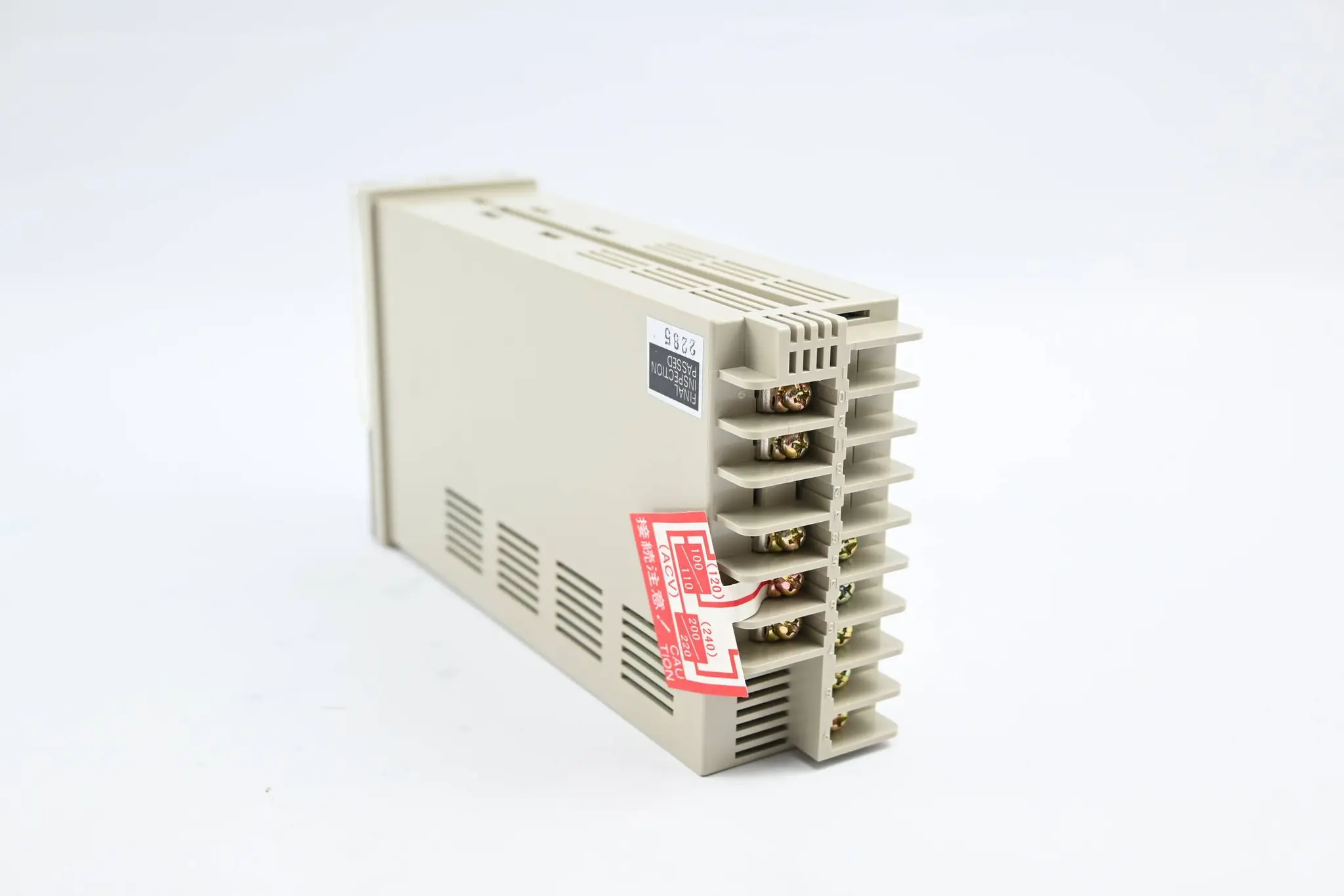 Produktfoto 1 von Omron Temperatur Controller 0-399°C 110/120/220/240 VAC ( E5E4-R20K-DIN )
