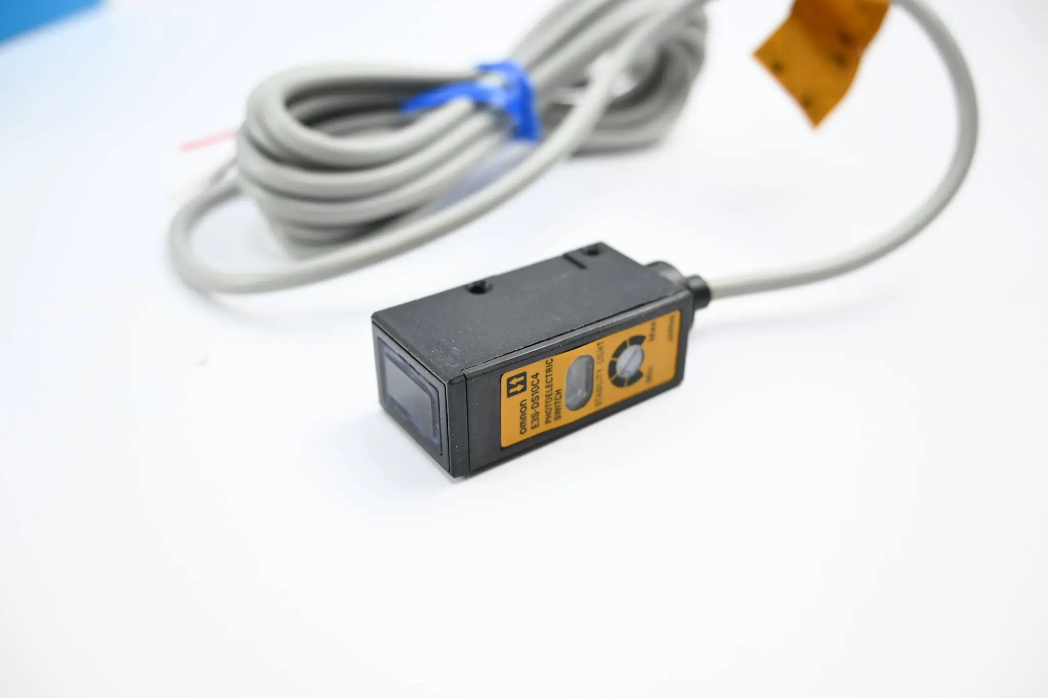 Produktfoto 1 von Omron Photoelectric Switch 12-24 VDC ( E3S-DS10C4 )