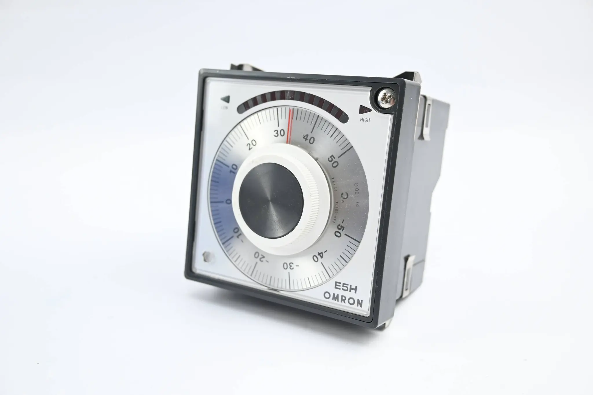 Produktfoto 1 von Omron Temperatur Controller -50/50°C 110/220 VAC ( E5H-Y4PT DIN )