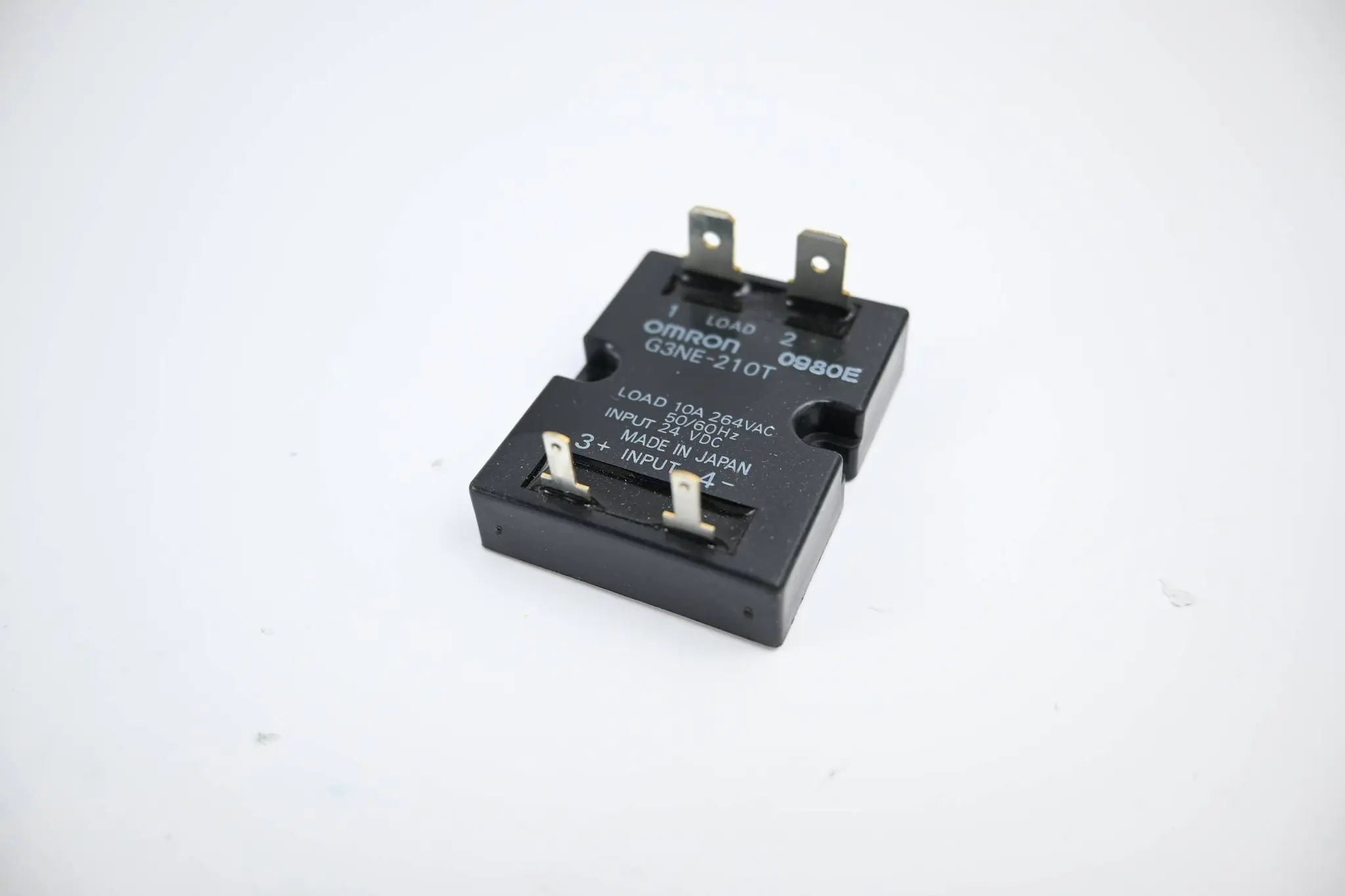 Produktfoto 1 von Omron 10 Stück Halbleiterrelais 24VDC ( G3NE-210T )