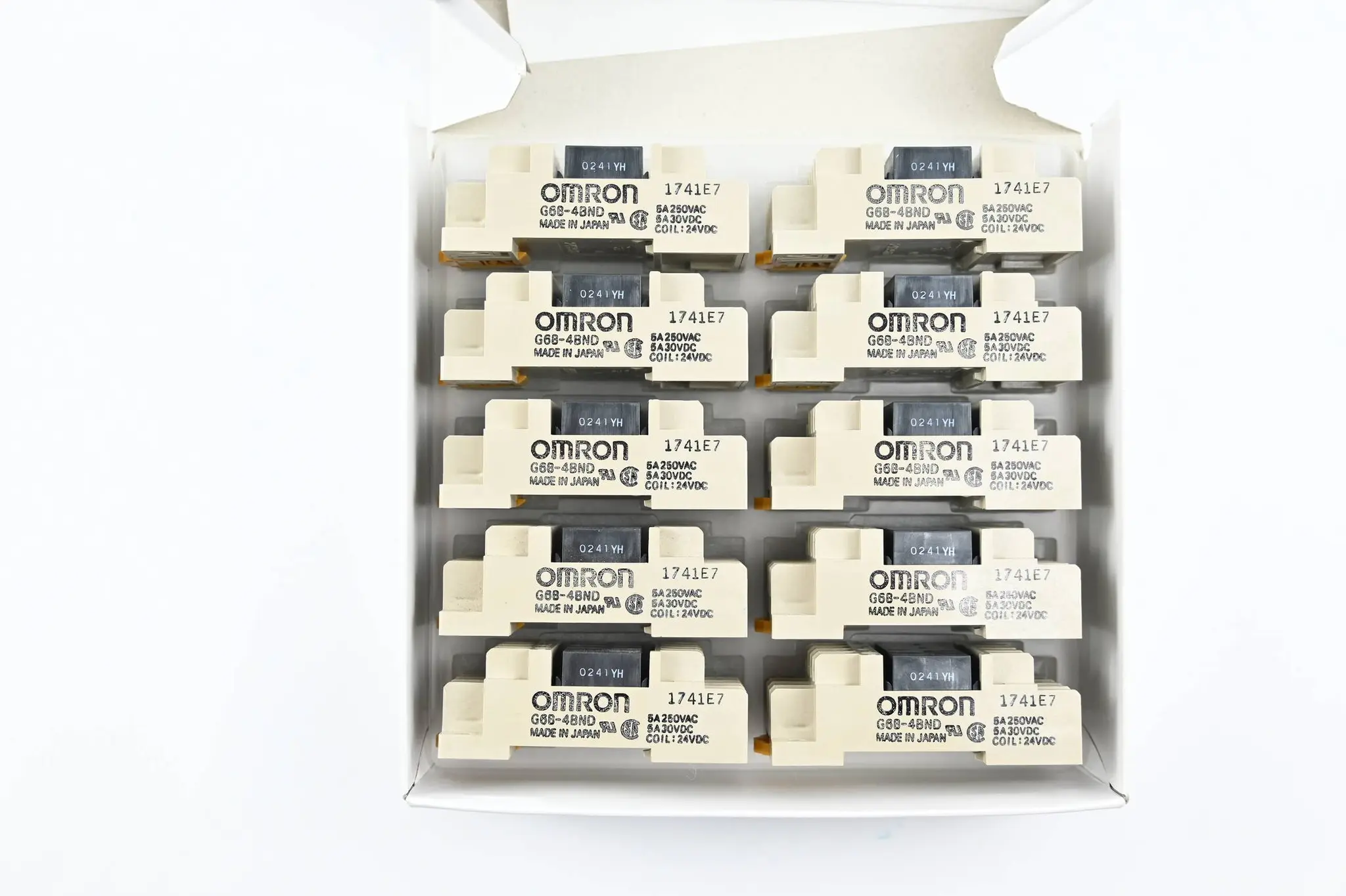 Produktfoto 1 von Omron 10 Stück Terminal Relais 24 VDC ( G6B-4BND )