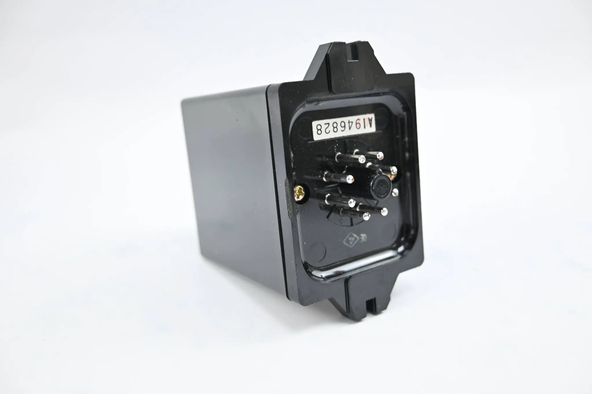 Produktfoto 1 von Omron Sub Miny Timer 215s 220VAC ( STP-NH )