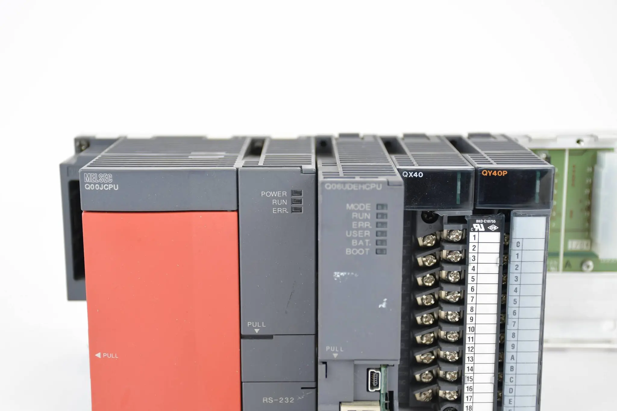Produktfoto 1 von Mitsubishi Melsec Q-Series Set Q00JCPU-E Q06UDEHCPU QX40 QY40P Profilschiene