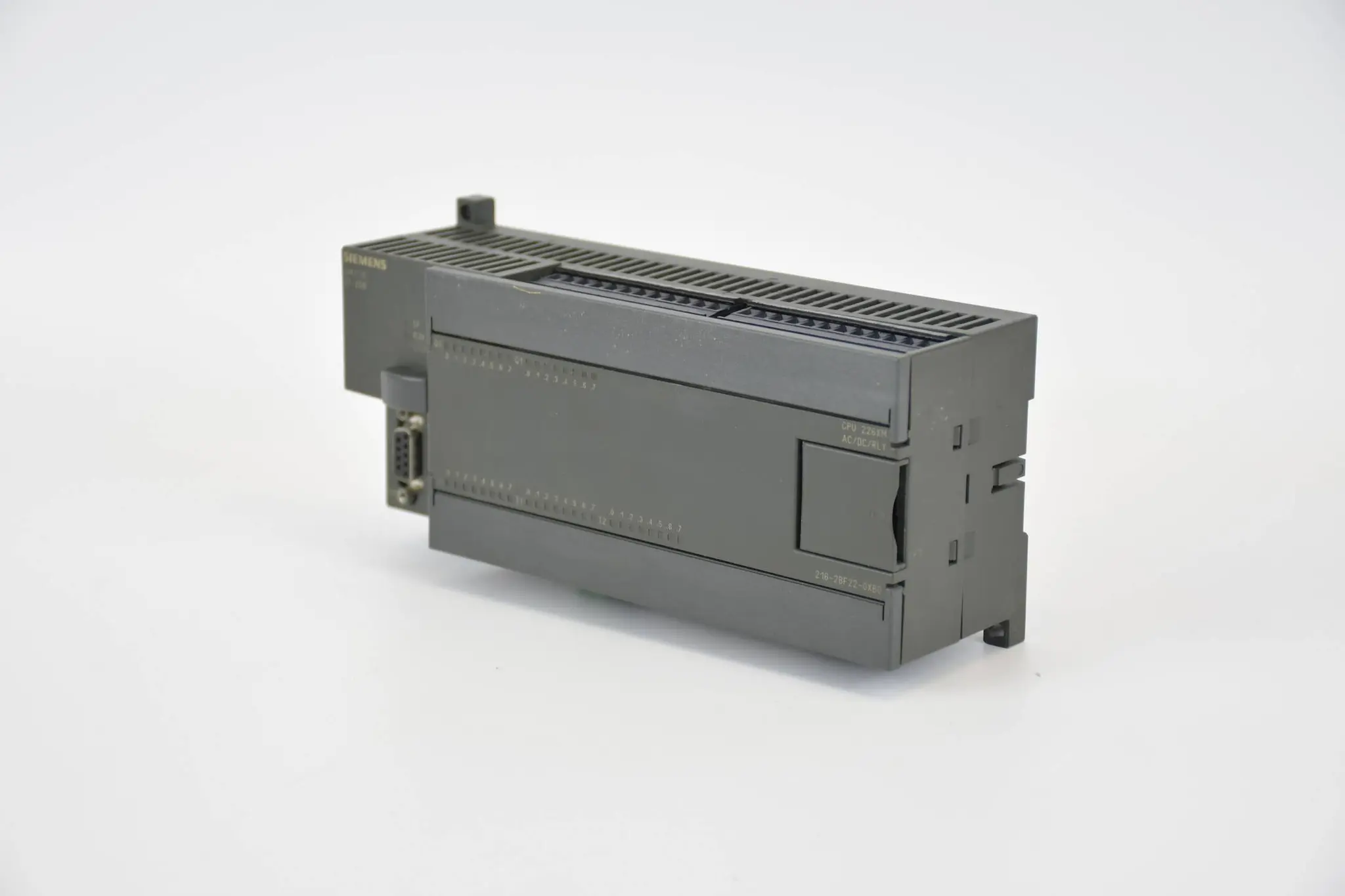 Produktfoto 1 von Siemens simatic S7-200 CPU 226 6ES7216-2BF22-0XB0 ( 6ES7 216-2BF22-0XB0 ) E2.0