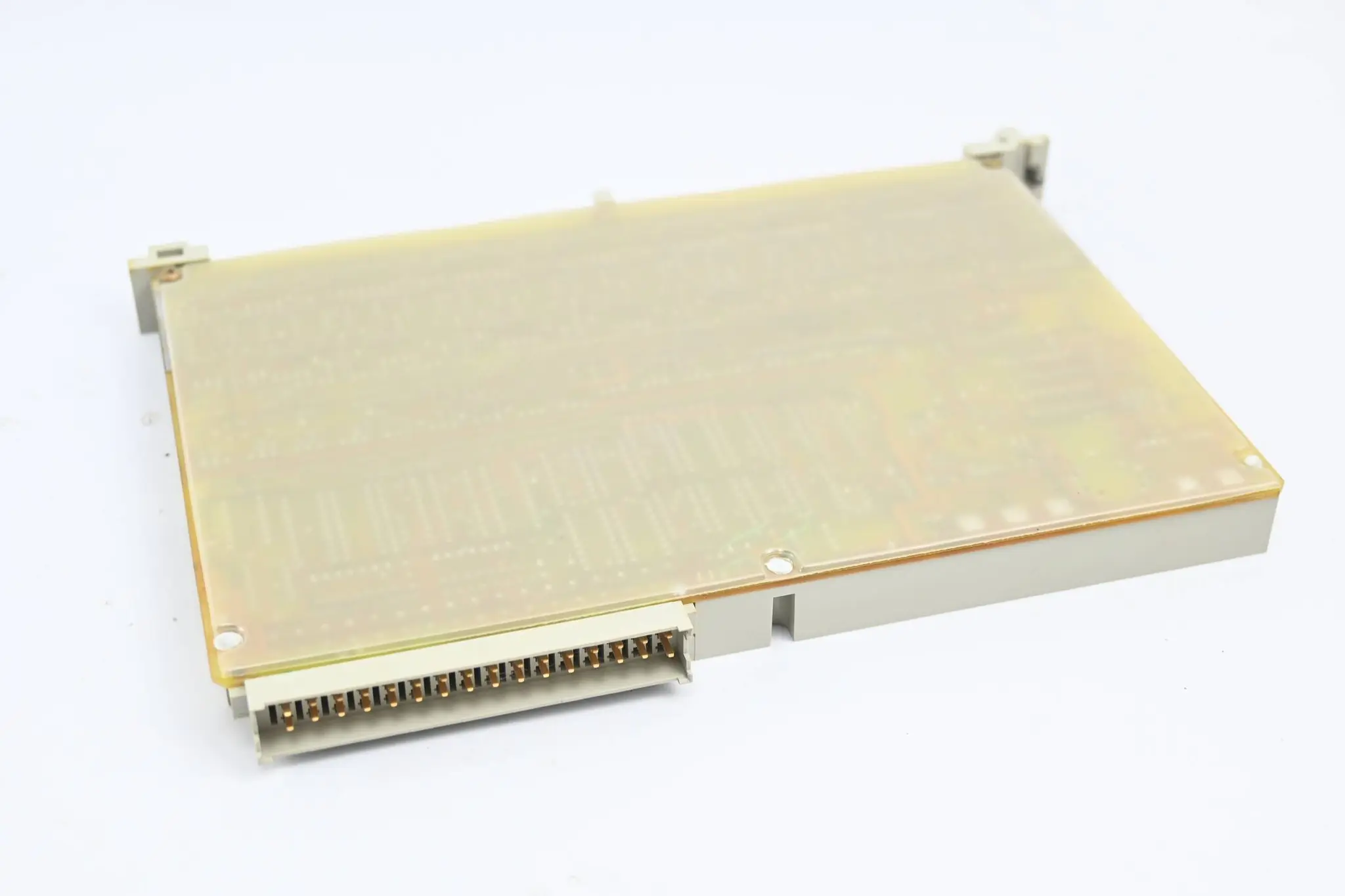 Produktfoto 1 von Siemens Simatic S5 Analogausgabe 470 6ES5470-4UA11 ( 6ES5 470-4UA11 )