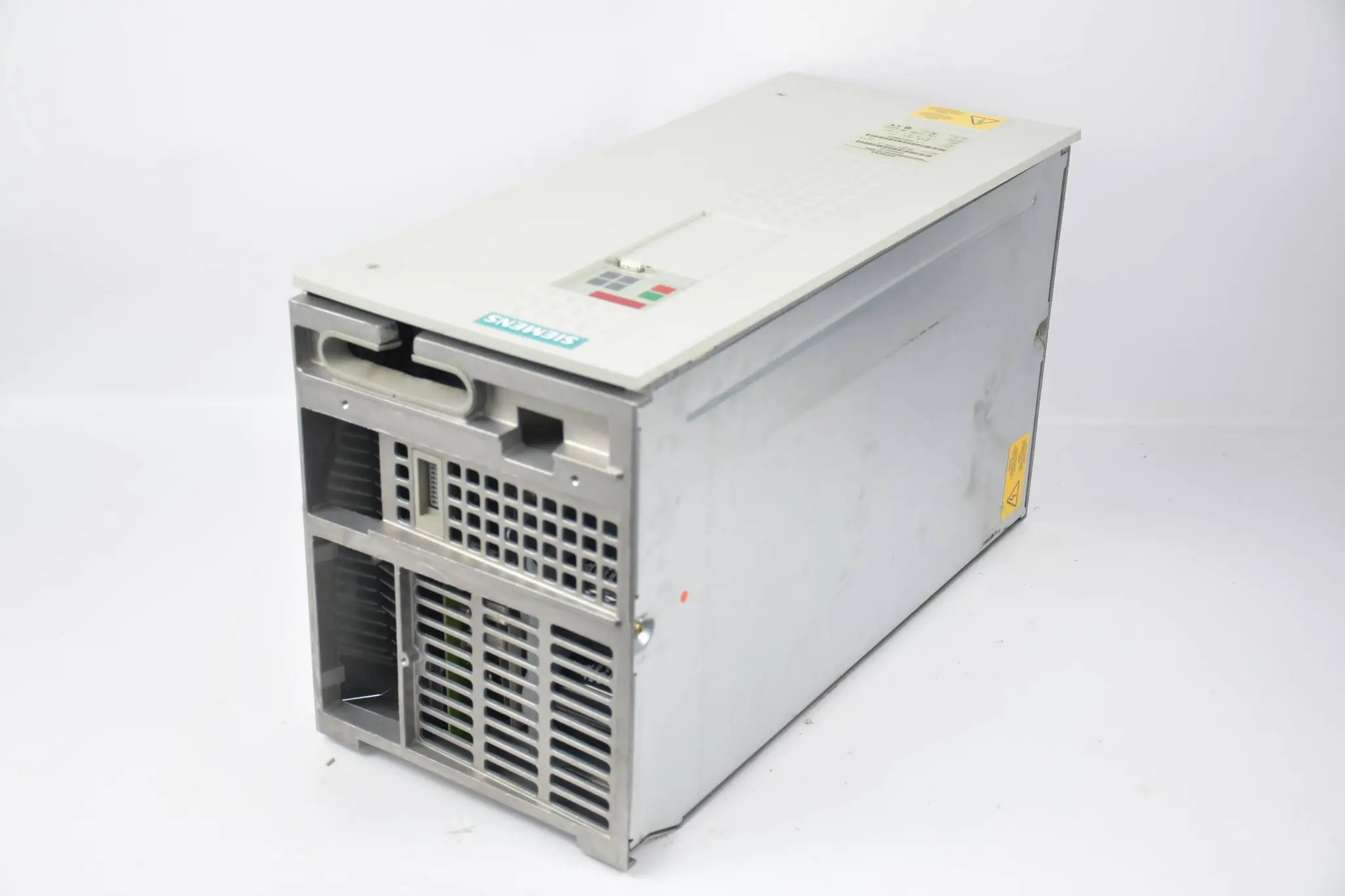 Produktfoto 1 von Siemens Simovert Frequenzumrichter 6SE7024-7FD61-Z ( 6SE7 024-7FD61-Z ) Ver. A
