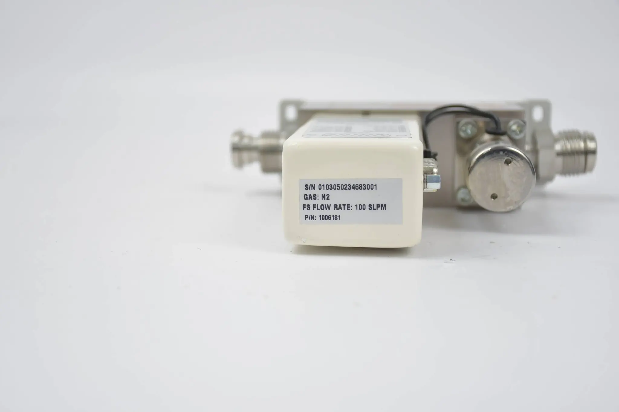 Produktfoto 1 von Brooks 5851E Massenflussregler 100SLPM 5851EMA3CKUHDKC ( 1006181 )
