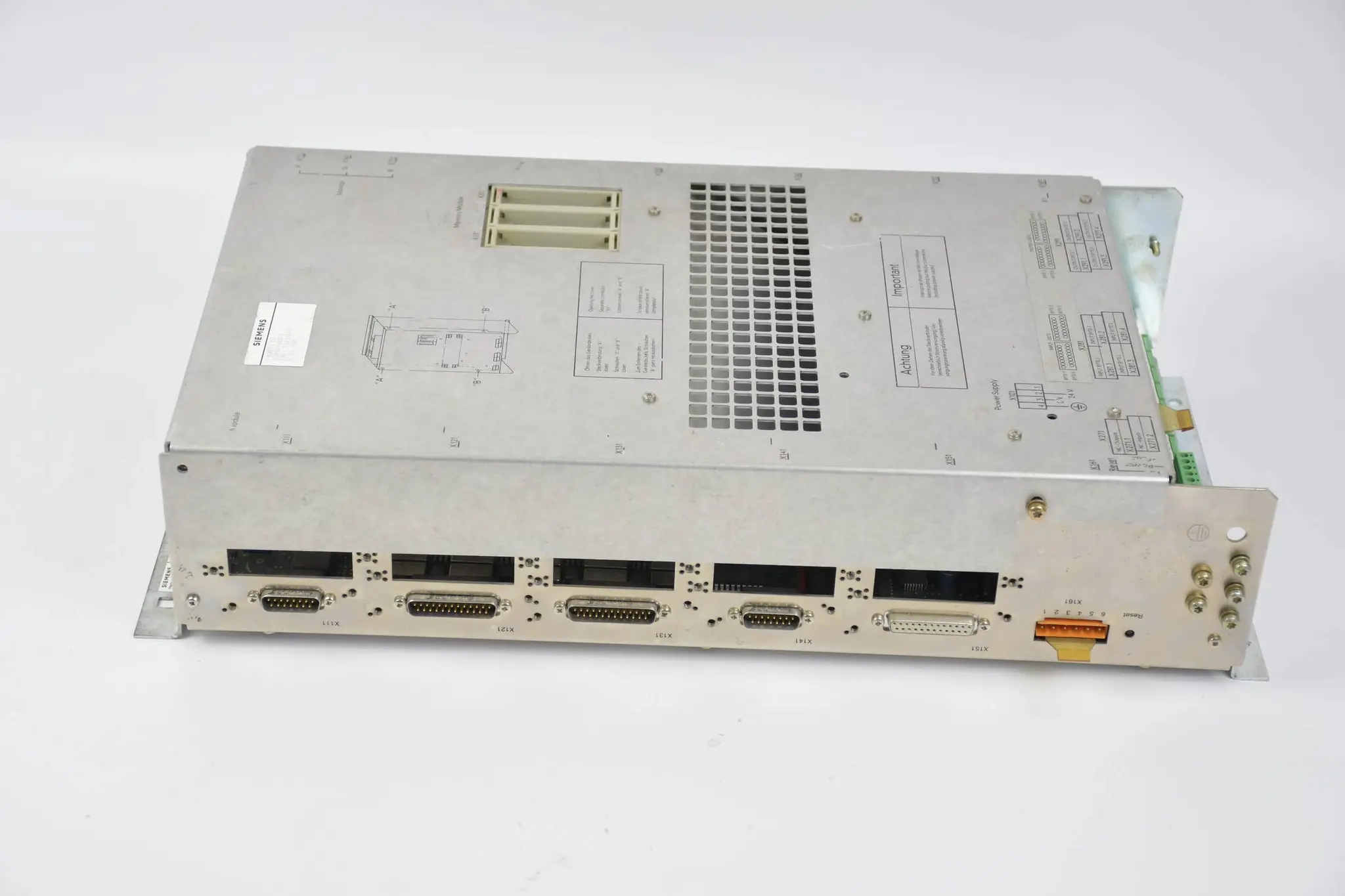 Produktfoto 1 von Siemens Sinumerik 805 Zentralgerät 6FC4100-1AA00-Z ( 6FC4 100-1AA00-Z )