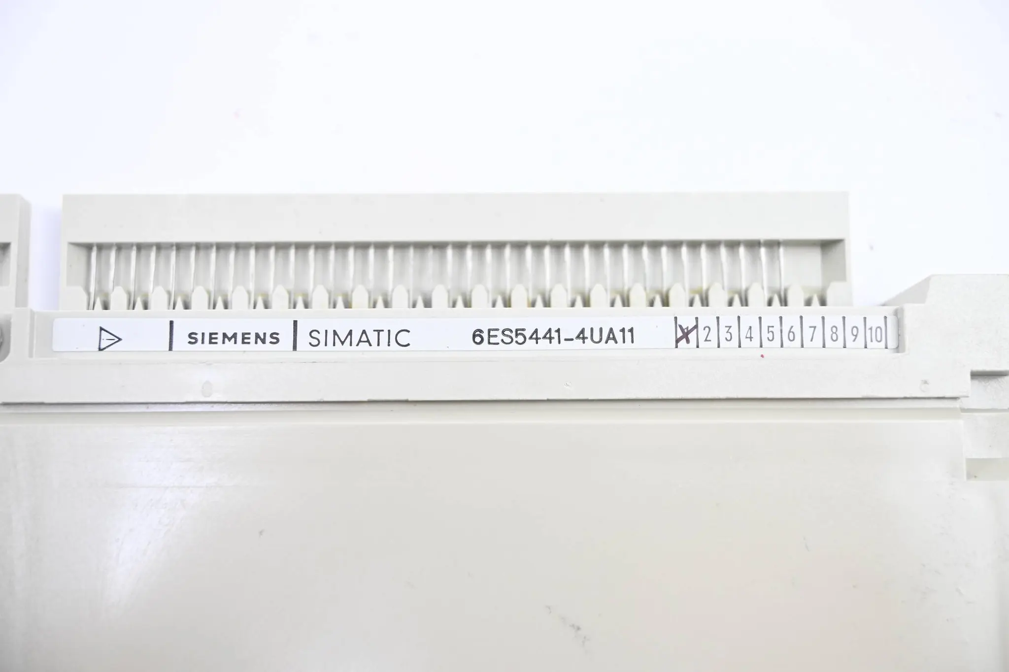 Produktfoto 1 von Siemens Simatic S5 Digitalausgabe 441 6ES5441-4UA11 ( 6ES5 441-4UA11 )