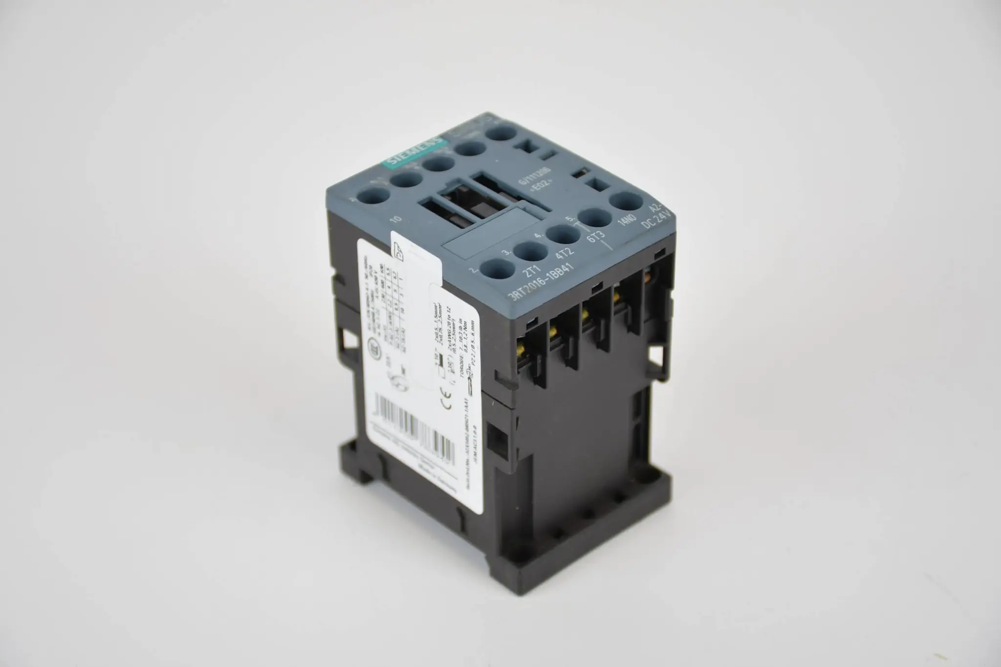 Produktfoto 1 von Siemens Leistungsschütz AC-3 9 A 3RT2016-1BB41 ( 3RT2 016-1BB41 )