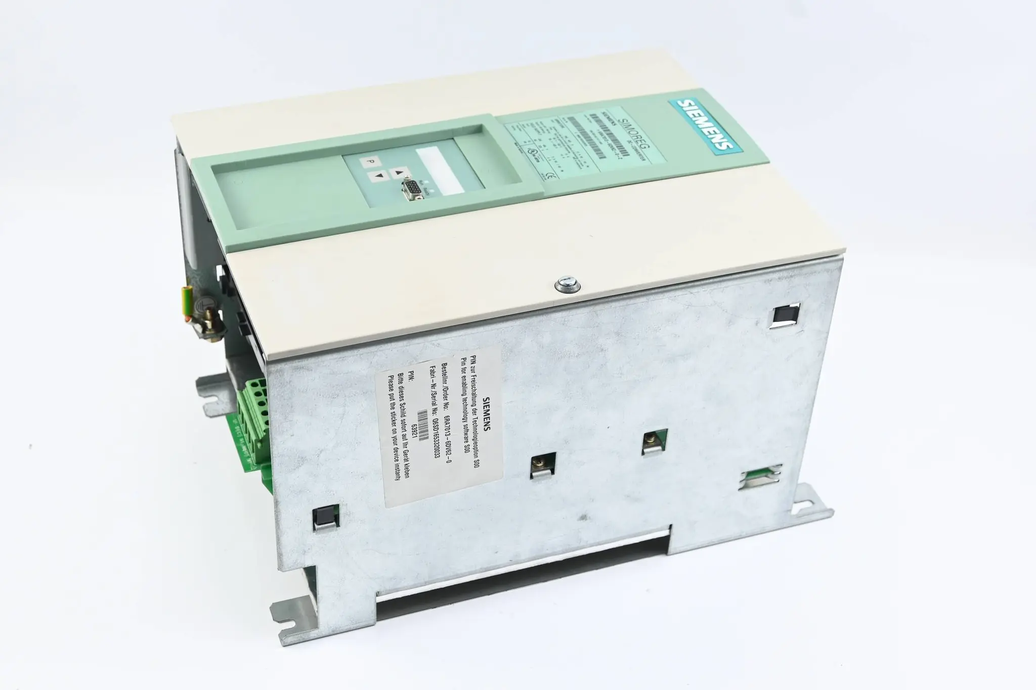 Produktfoto 1 von Siemens Simoreg DC-Converter 6RA7013-6DV62-0-Z ( 6RA7 013-6DV62-0-Z ) E.-St.: A2