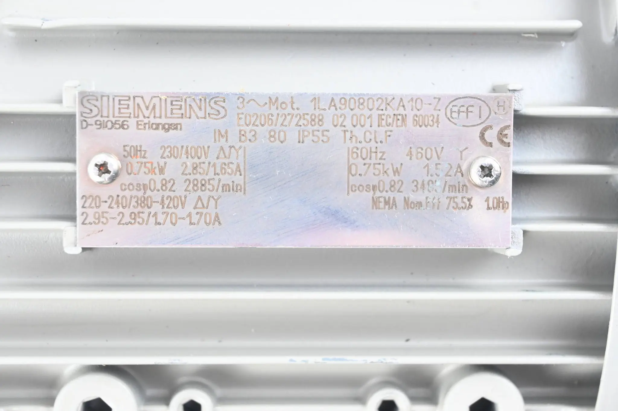 Produktfoto 1 von Siemens 3~ Motor 1LA9080-2KA10-Z ( 1LA9 080-2KA10-Z ) 0,75kW 2,85/1,65A 2885/min