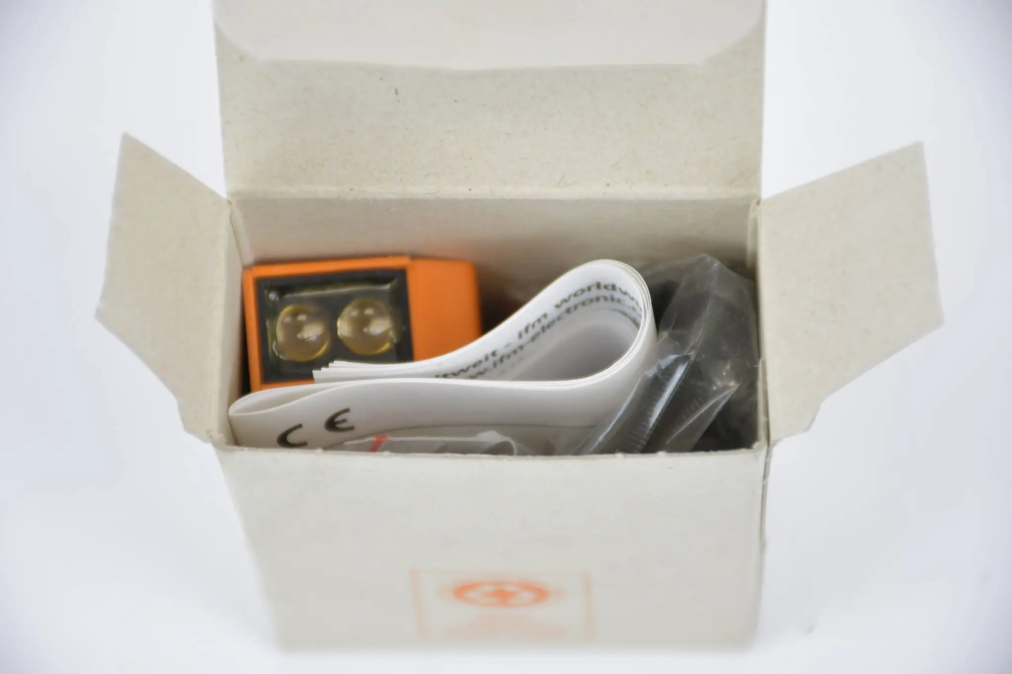 Produktfoto 1 von IFM efector 2000 Einweglichtschranke Sender OU5045 ( 0U5045 ) OUS-OOKG/US-100