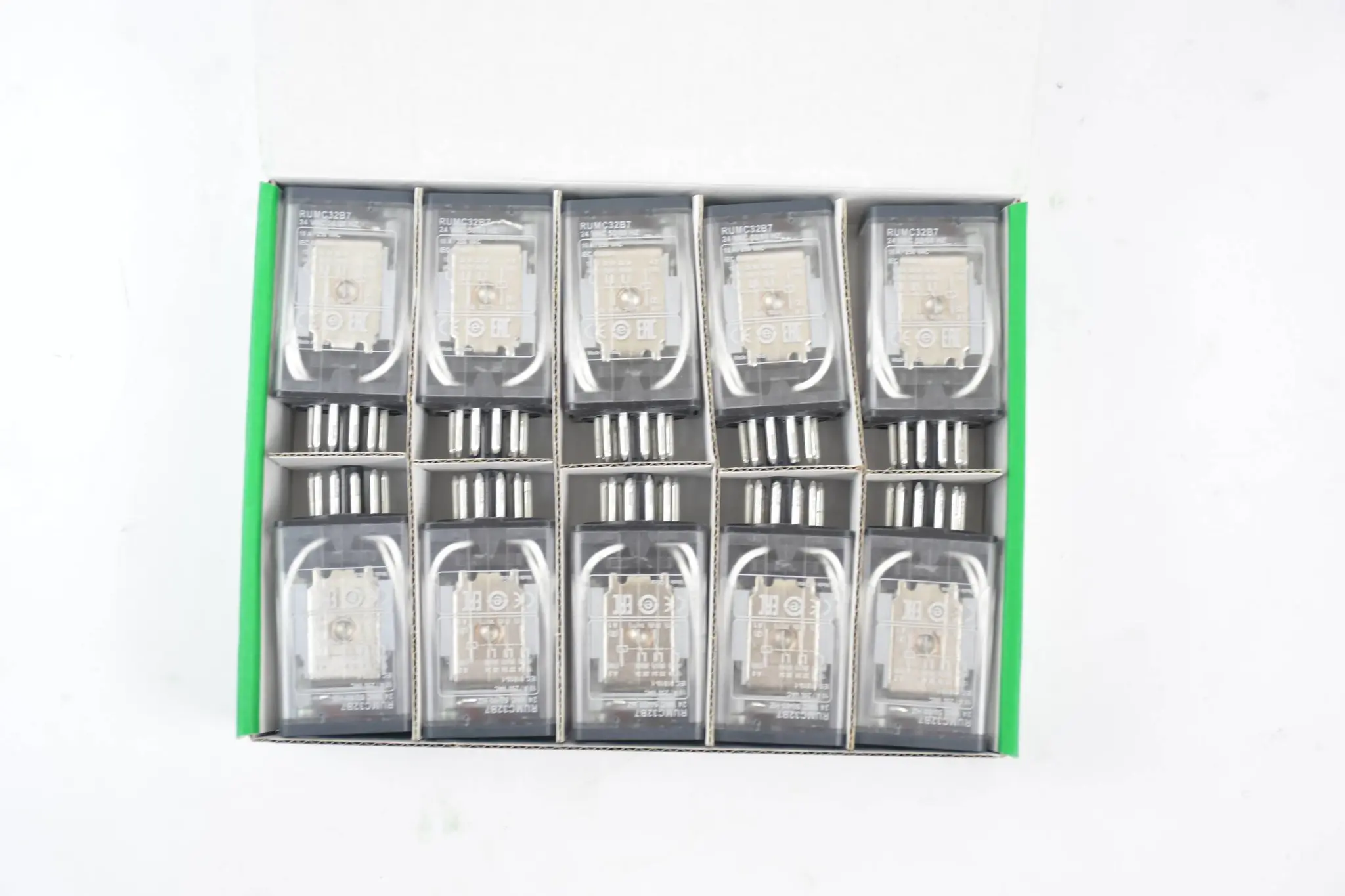 Produktfoto 1 von Schneider Electric Zelio Universal Relais 10 Stück RUMC32B7 ( 062692 )