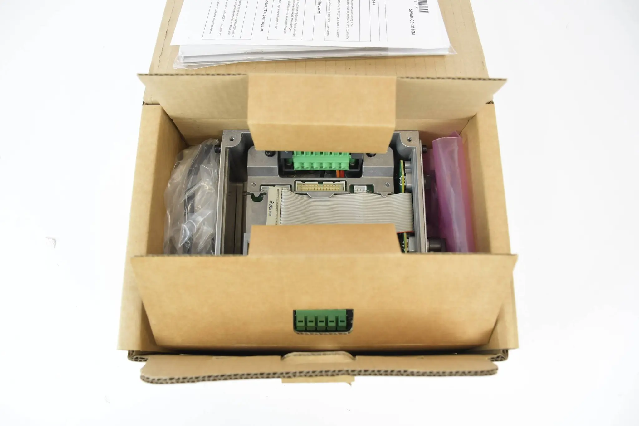 Produktfoto 1 von Siemens sinamics G110M CU240M 6SL3544-0QB02-1PA0 ( 6SL3 544-0QB02-1PA0 ) Ver 04