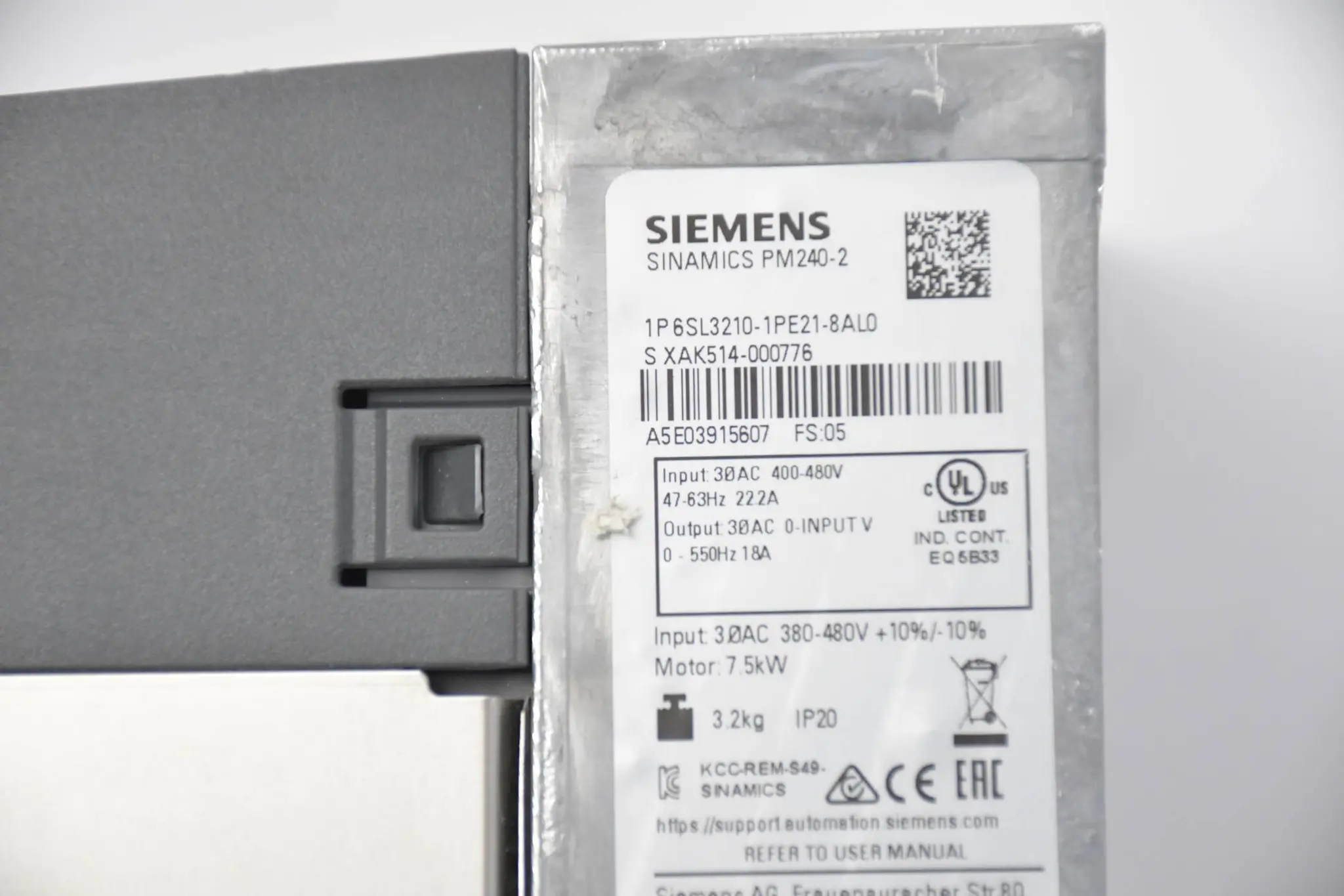 Produktfoto 1 von Siemens Sinamics PM240-2 6SL3210-1PE21-8AL0 ( 6SL3 210-1PE21-8AL0 ) E5