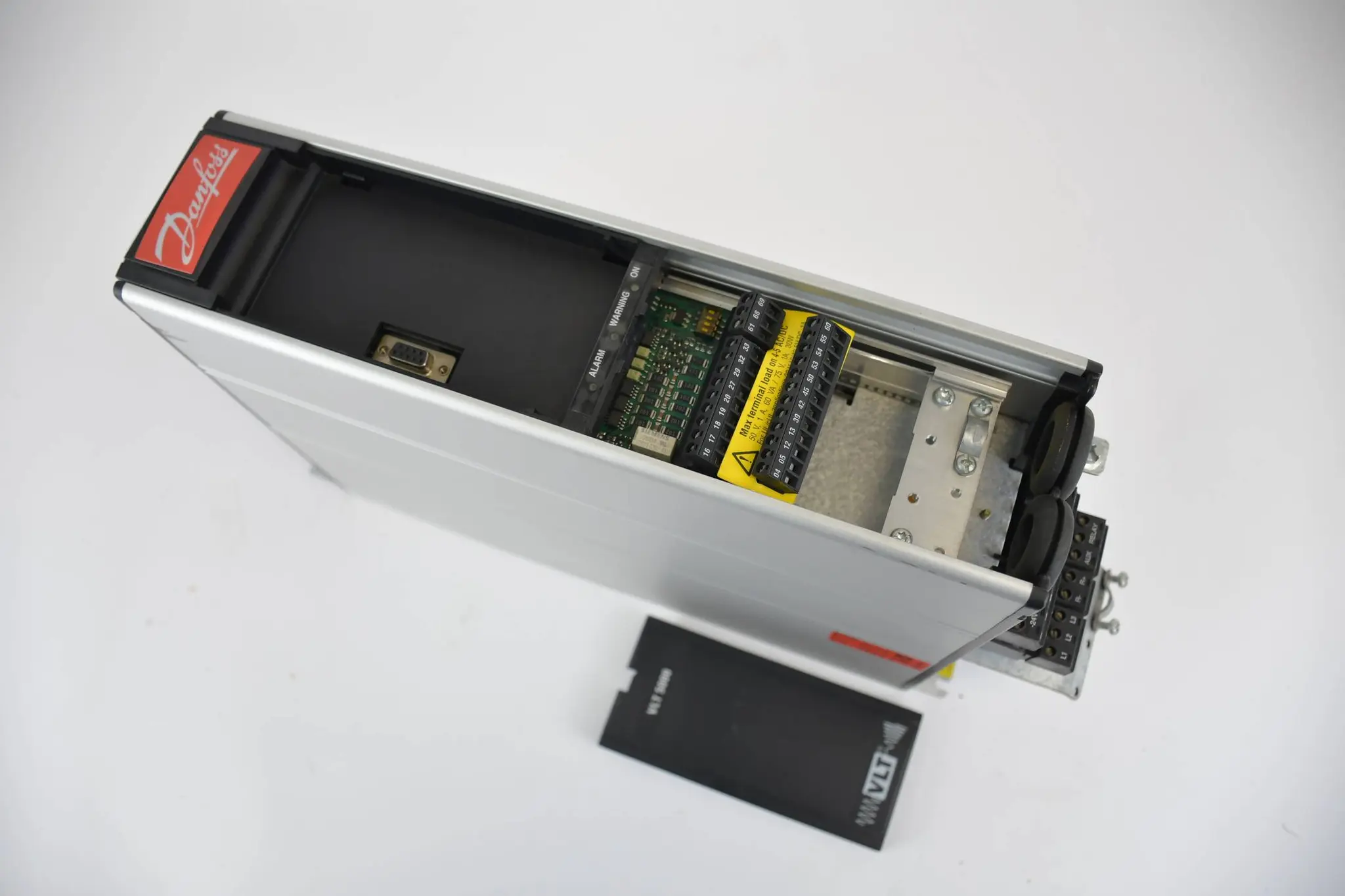 Produktfoto 1 von Danfoss VLT® Series 5000 Umrichter 175Z0538 ( VLT5002PT5B20EBR3D0F10A00C0 )