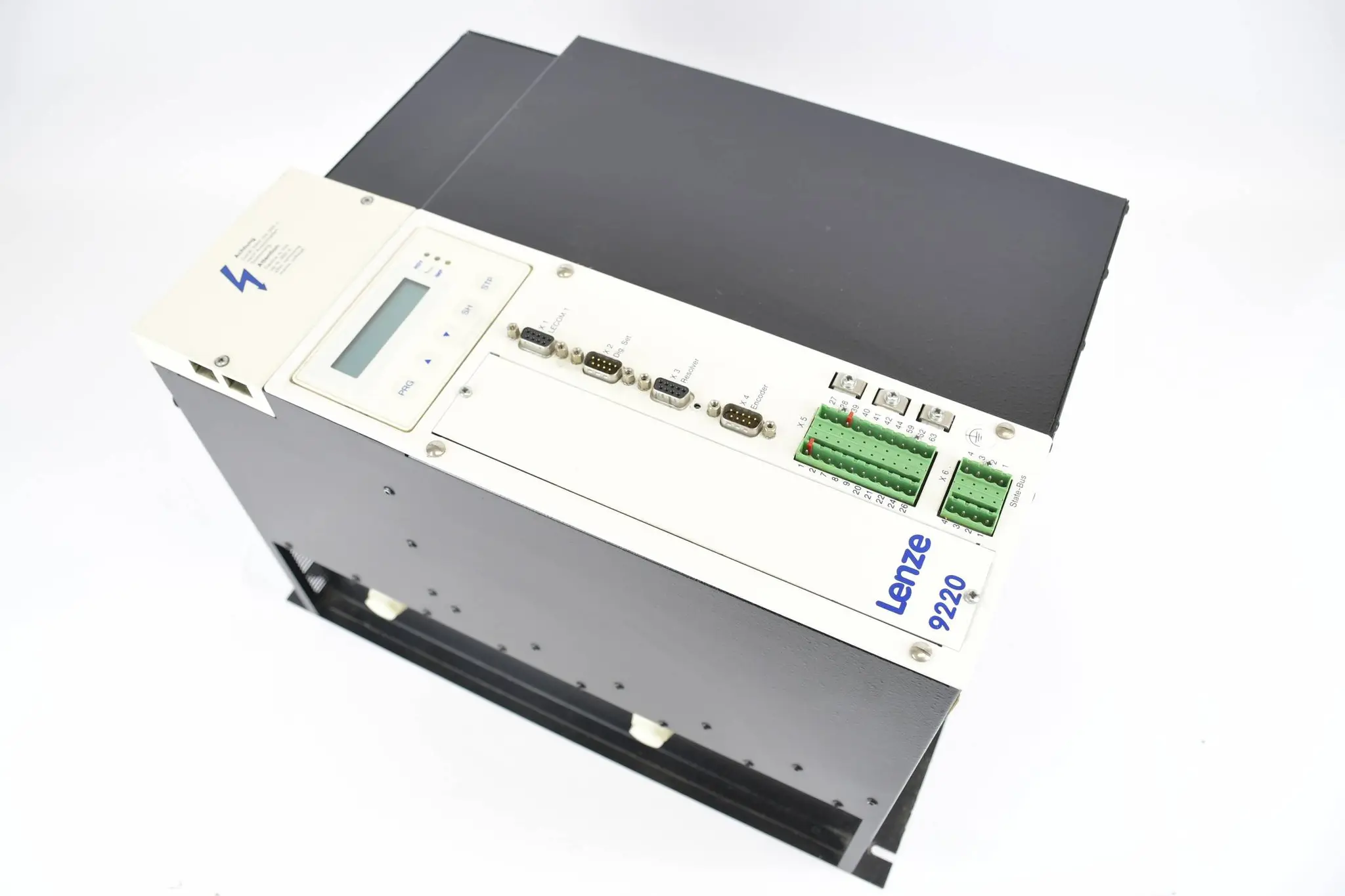 Produktfoto 1 von Lenze Servocontroller 9200 Series 9226_E.3A.30 ( 347 .... )
