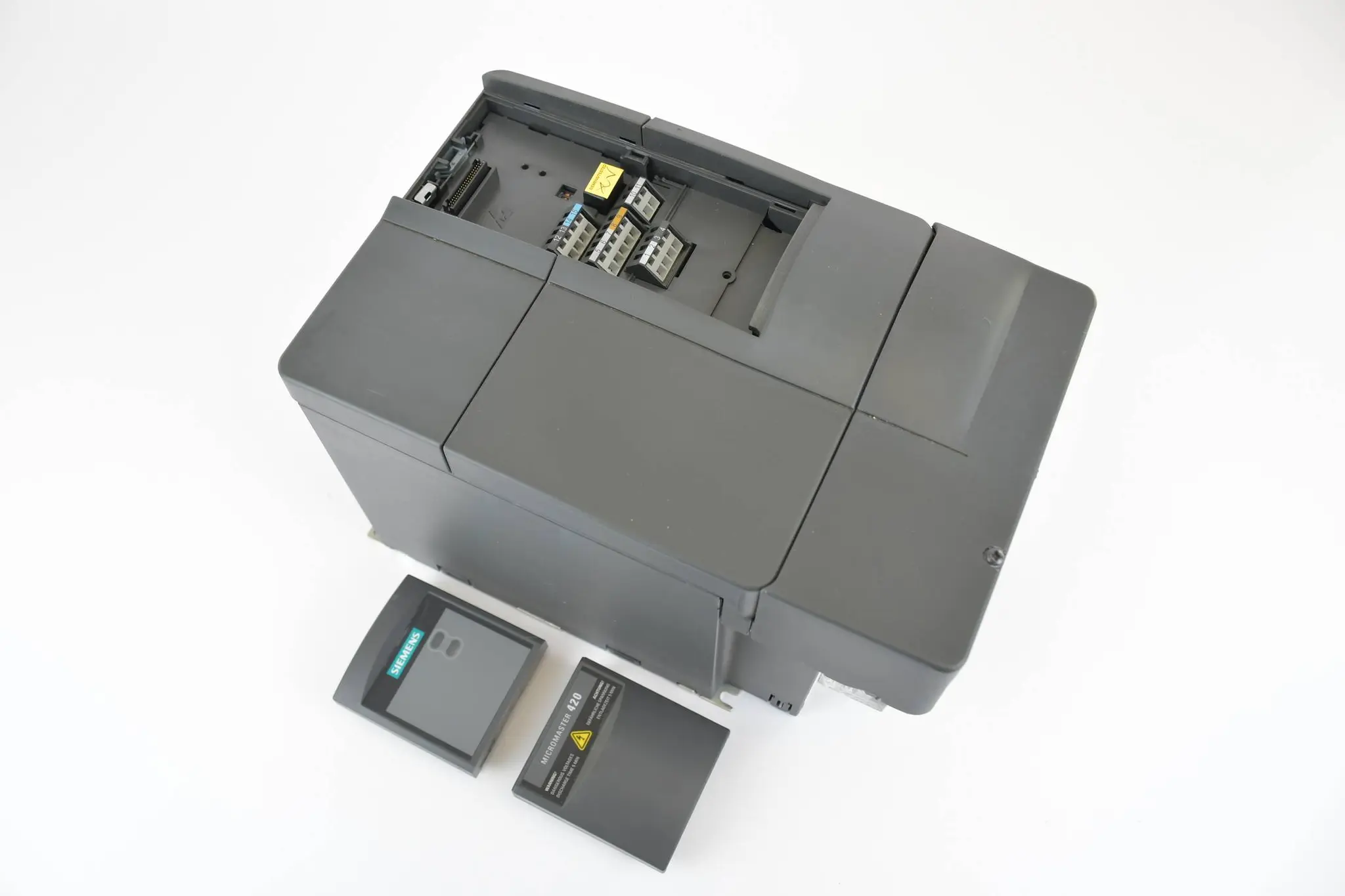 Produktfoto 1 von Siemens micromaster 420 6SE6420-2AB23-0CA0 ( 6SE6 420-2AB23-0CA0 ) B10/1.05