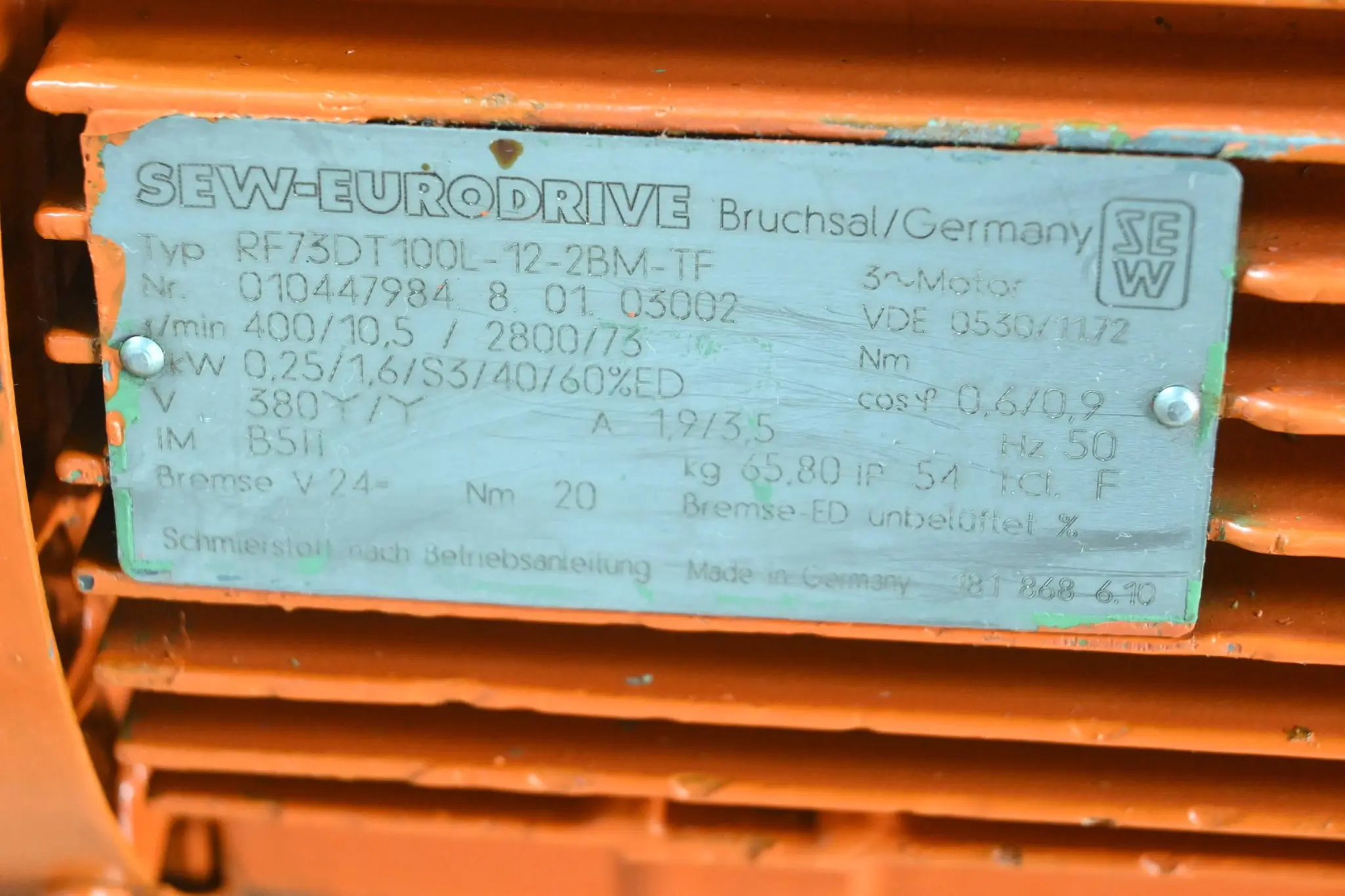 Produktfoto 1 von SEW-Eurodrive 3~ Getriebemotor RF73DT100L-12-2BM-TF ( RF73 DT100L-12-2BM-TF )