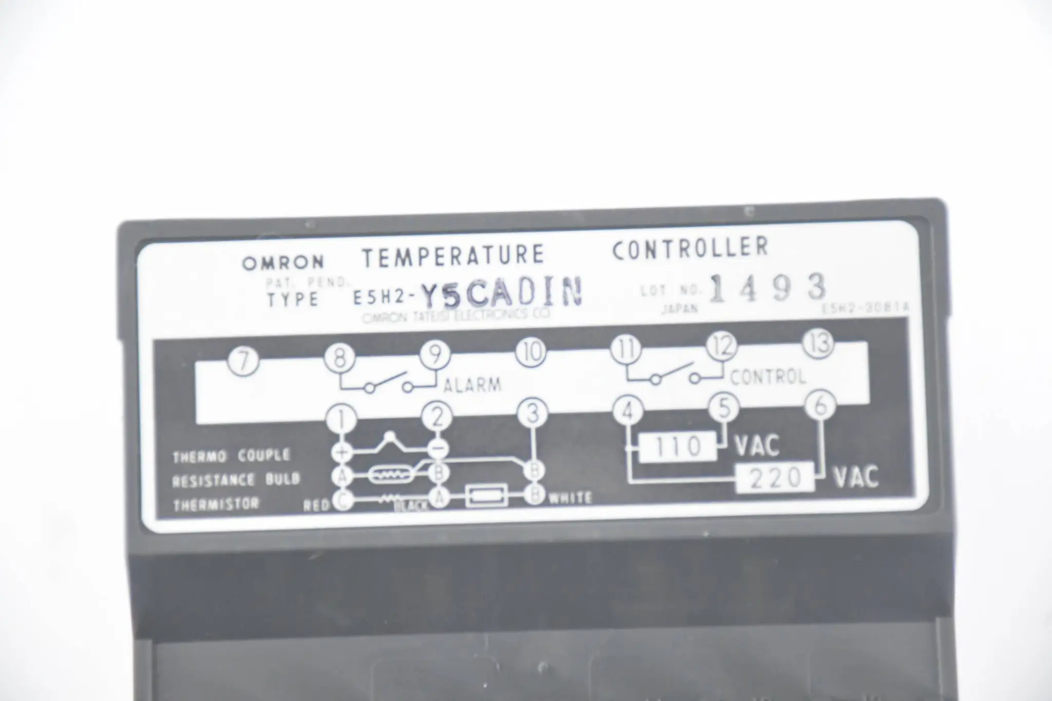 Produktfoto 1 von Omron Solid State Temperatur Controller 0~800 °C / AC110/220V ( E5H2-Y5CA )