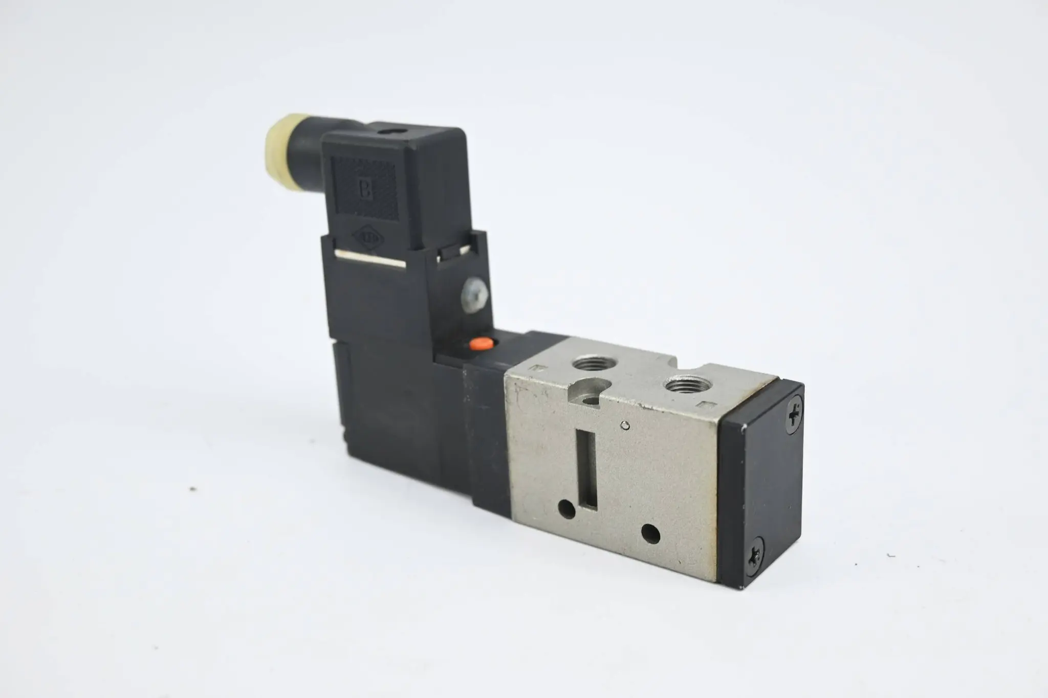 Produktfoto 1 von SMC Magnetventil VF3130