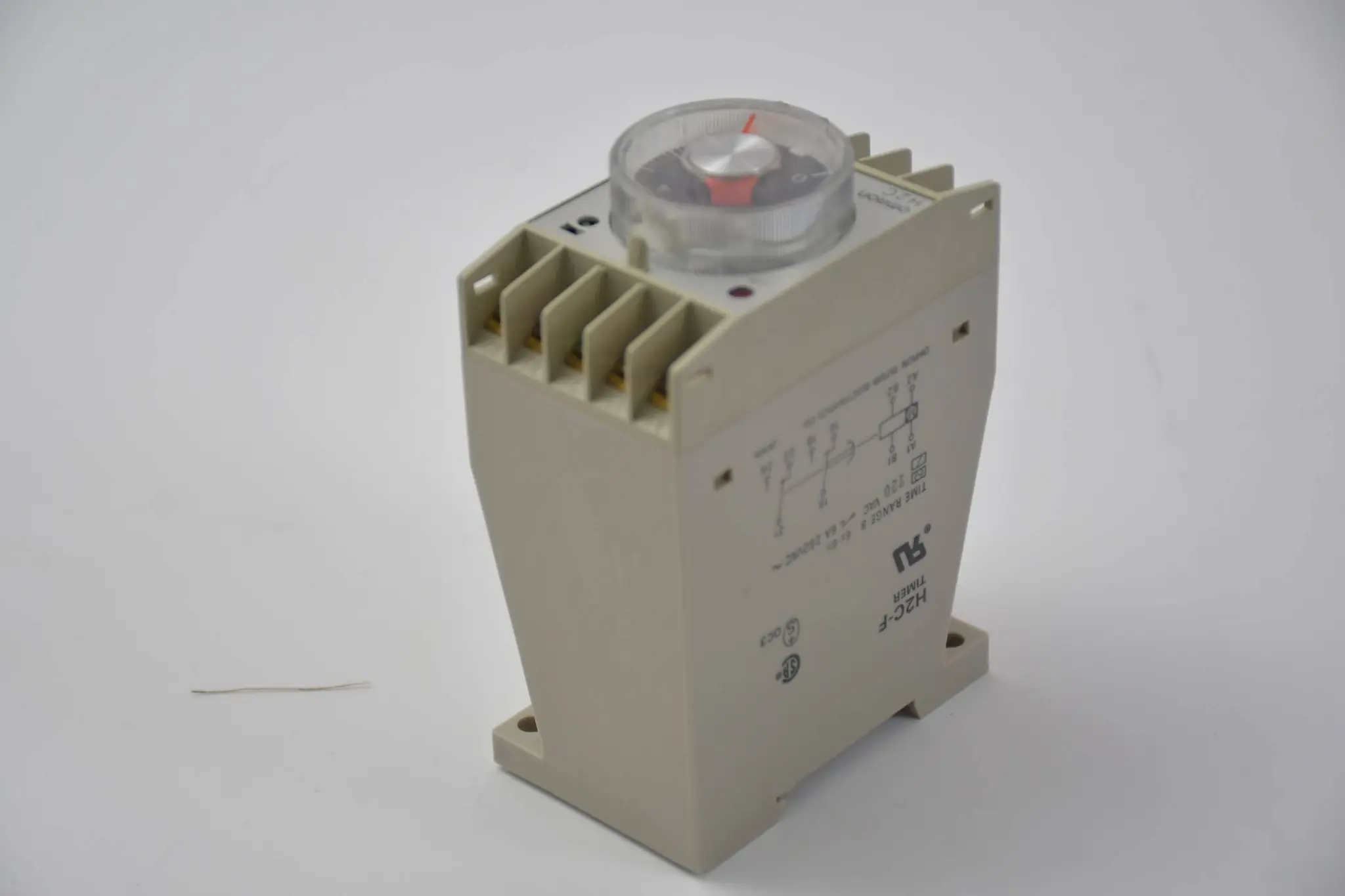 Produktfoto 1 von Omron Timer 6s-6h / 220VAC ( H2C-FB )