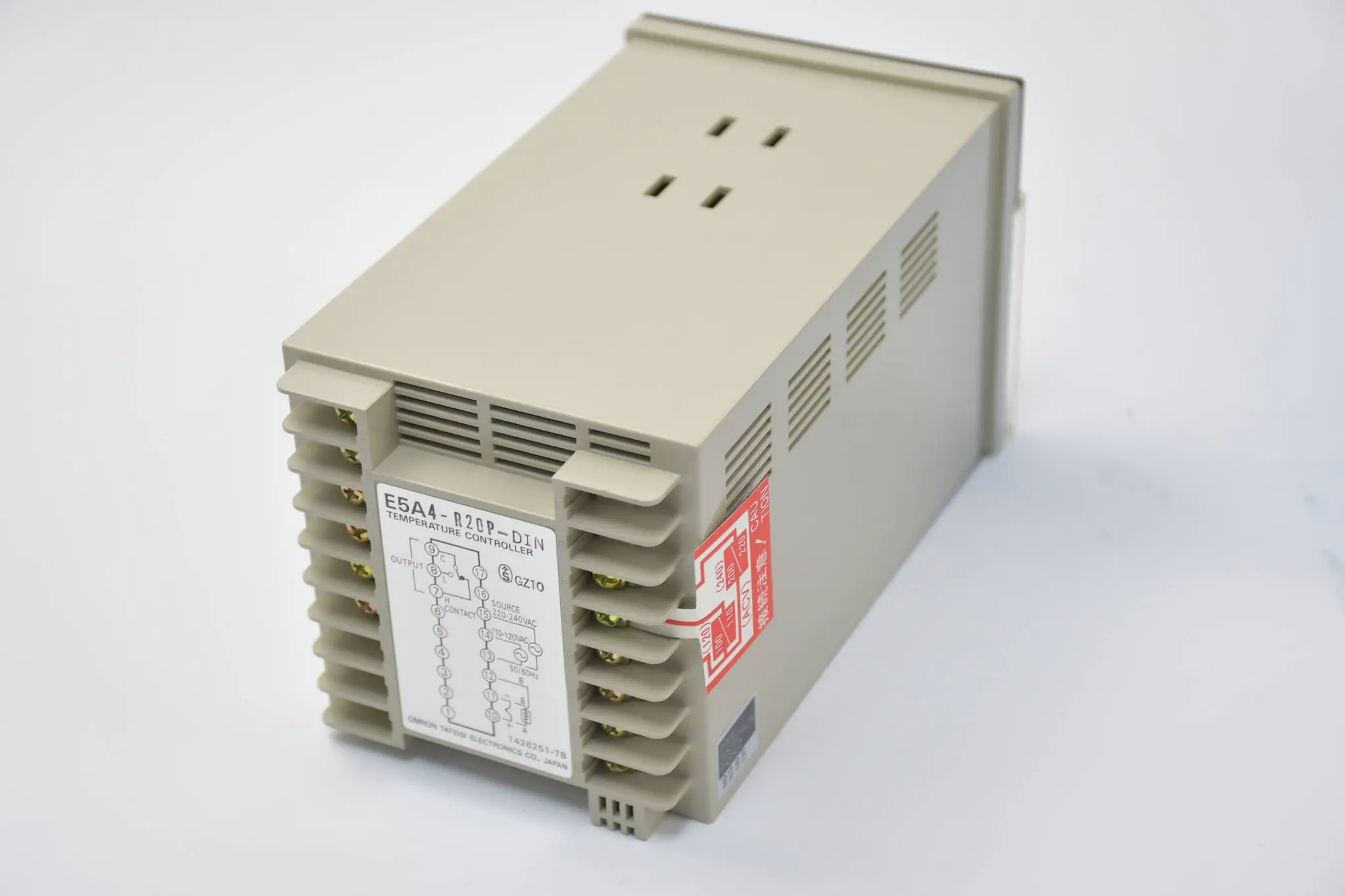 Produktfoto 1 von Omron Temperatur Controller 0~399°C / AC110/120 / 220/240V ( E5A4-R20P-DIN )