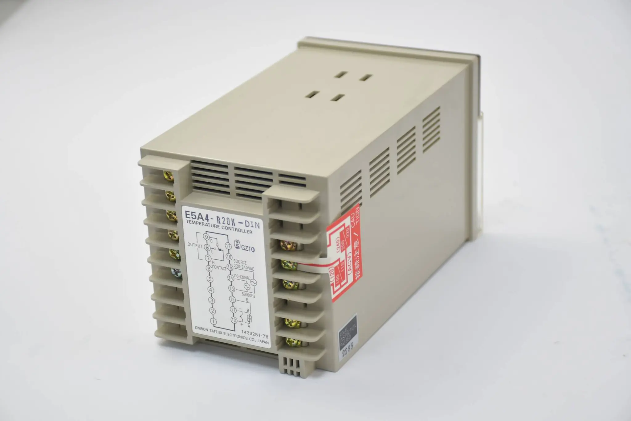 Produktfoto 1 von Omron Temperatur Controller 0~399 °C / AC110/120 / 220/240V ( E5A4-R20K-DIN )