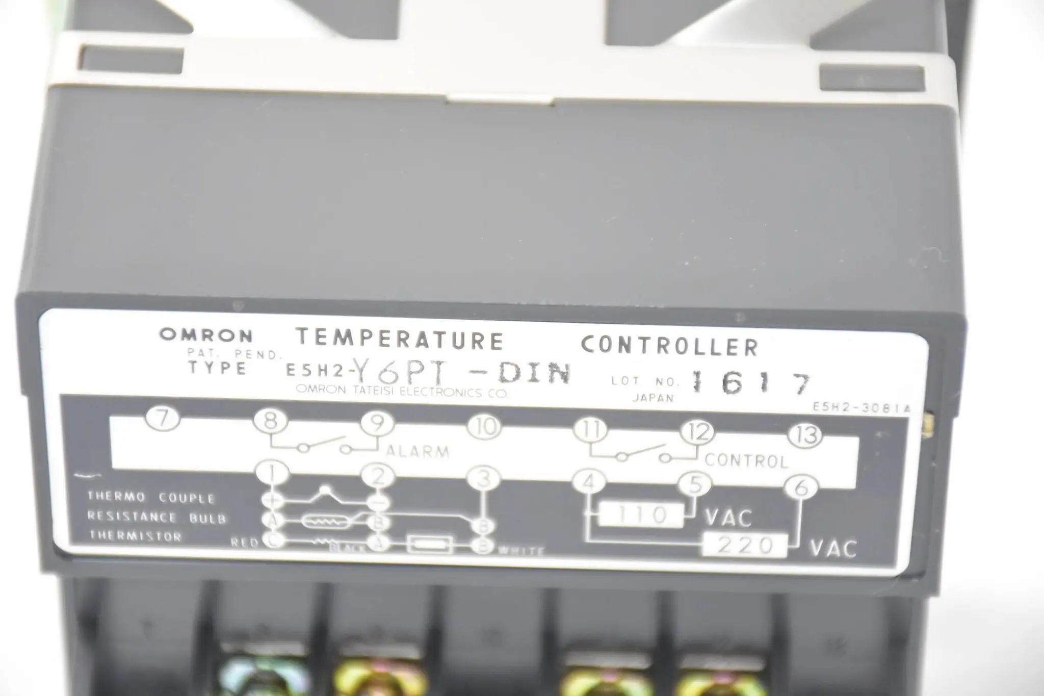 Produktfoto 1 von Omron Temperatur Controller 0~100 C° / AC110/220V ( E5H2-Y6PT DIN )