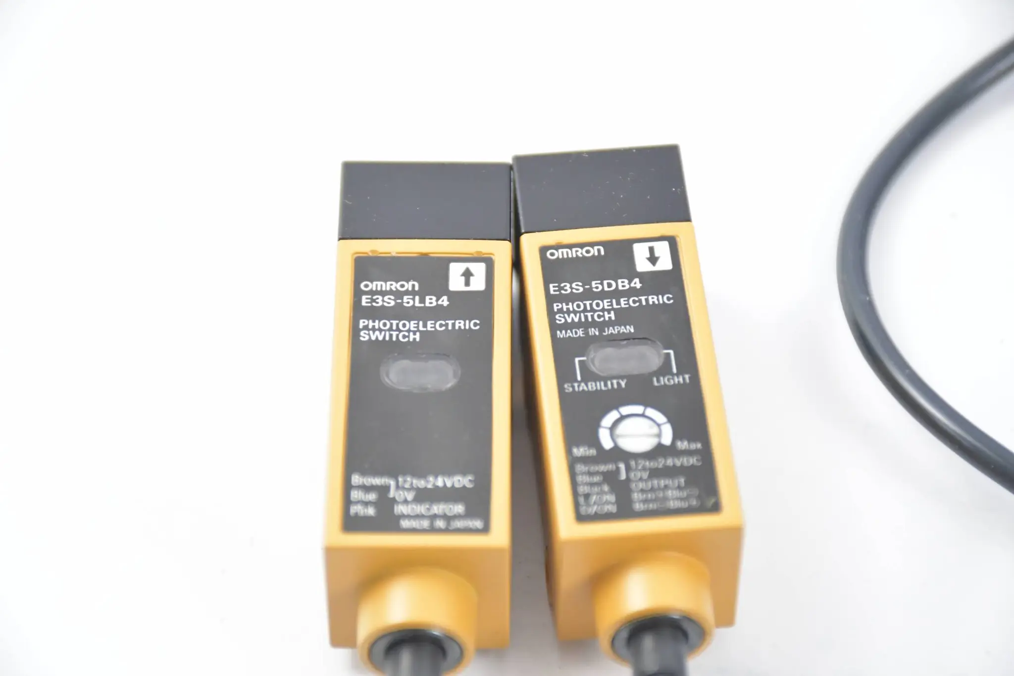 Produktfoto 1 von Omron Photoelectric Switch 12 to 24VDC 2m ( E3S-5B4 )