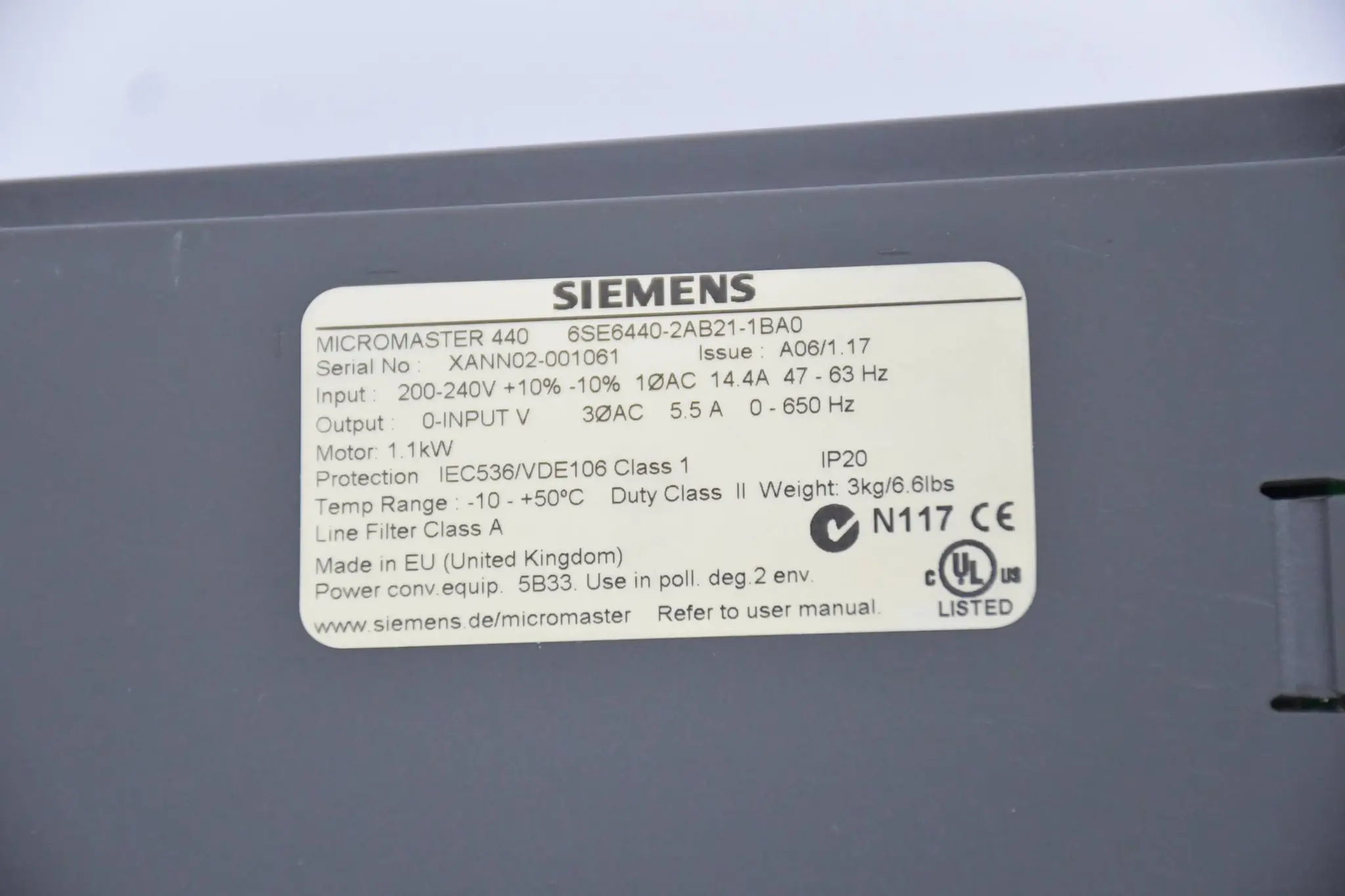 Produktfoto 1 von Siemens Micromaster 6SE6440-2AB21-1BA0 Inkl. 6SE6 400-3CC02-6BB0 Ver. A06/1.17