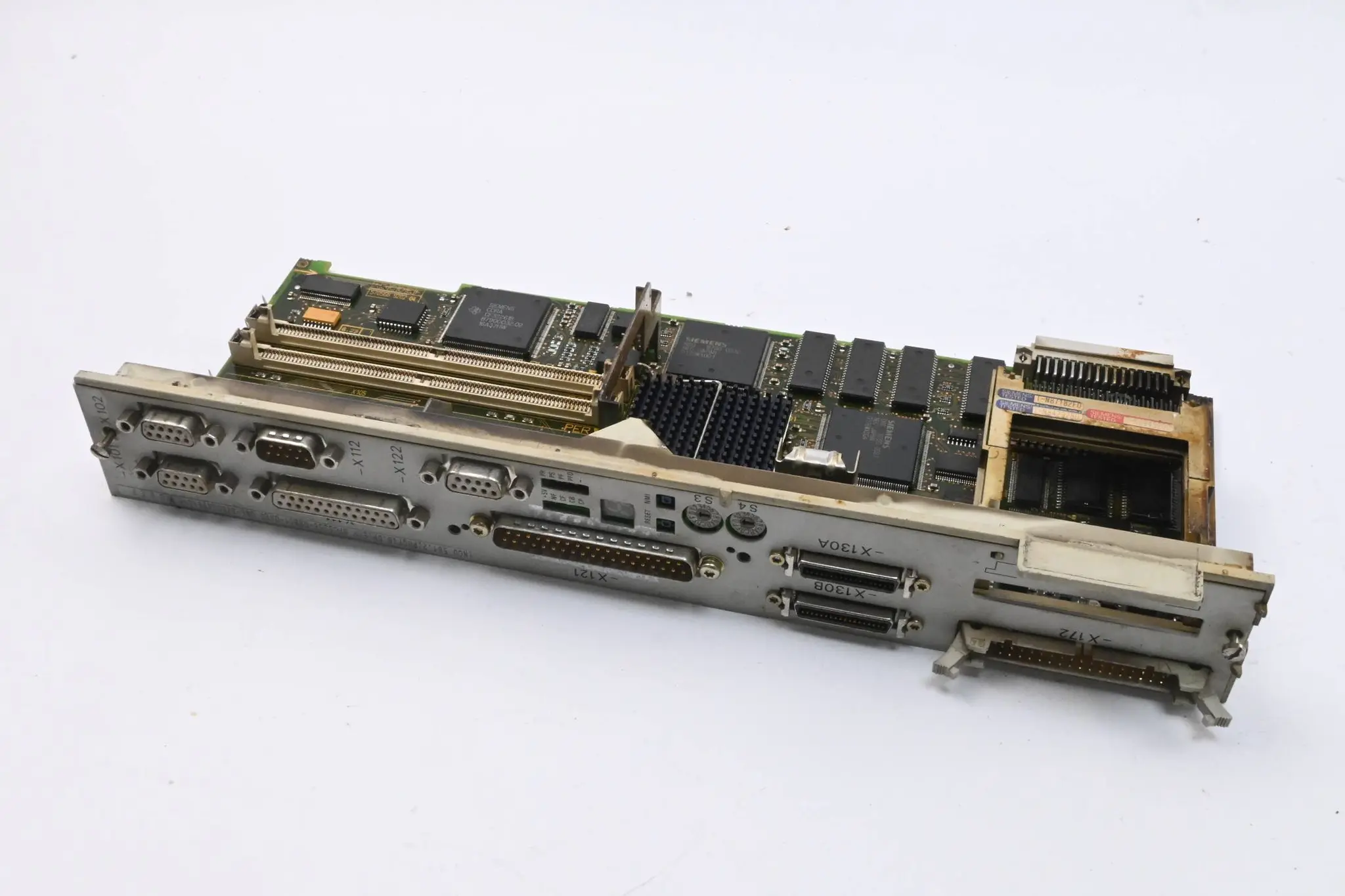 Produktfoto 1 von Siemens Sinumerik 840D NCU 561.2 6FC5356-0BB11-0AE0 ( 6FC5 356-0BB11-0AE0 ) E.B