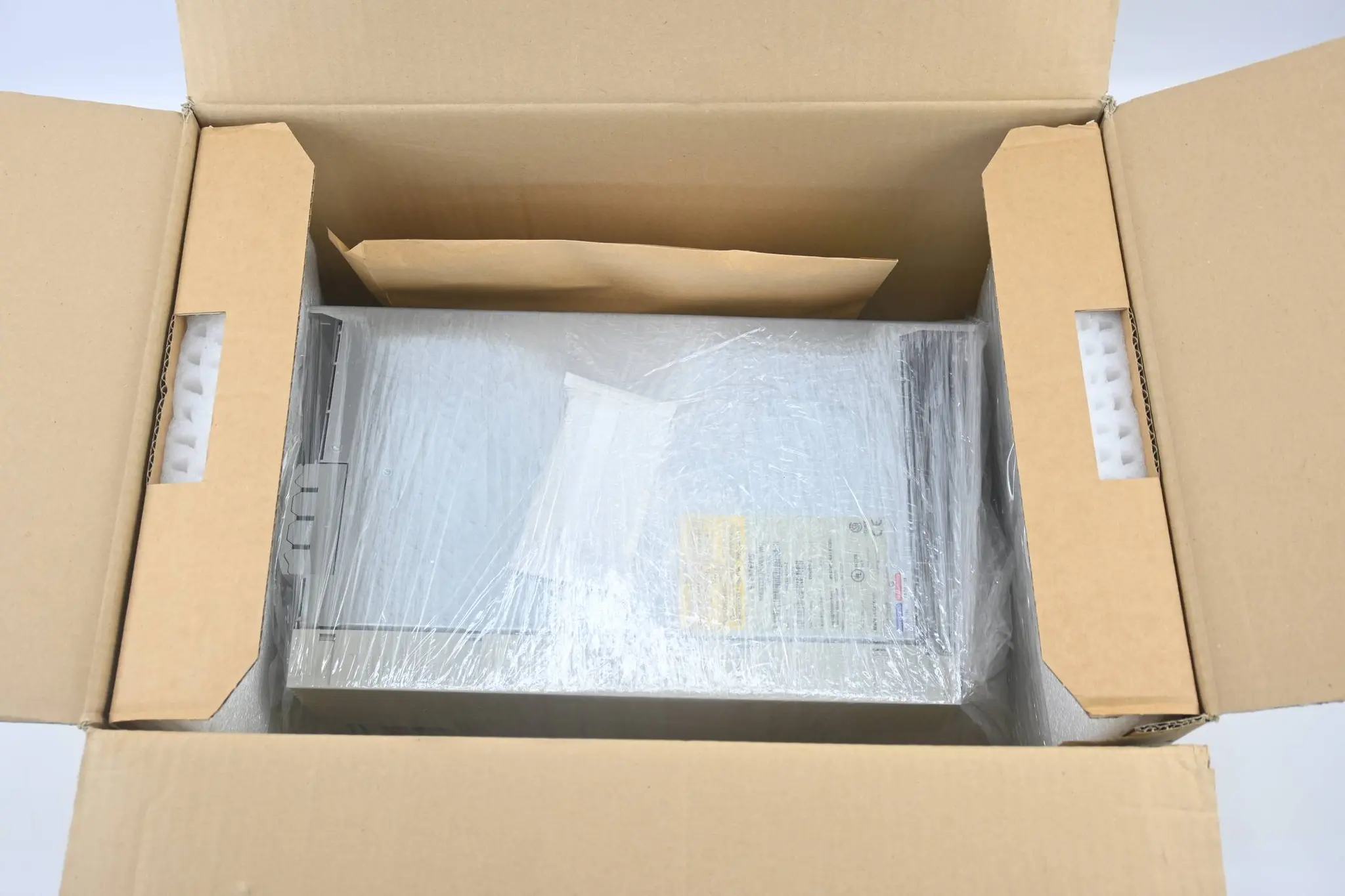 Produktfoto 1 von Siemens Masterdrives 6SE7 022-6TP50-Z ( 6SE7022-6TP50-Z ) Z=F01+G91+C23 ( E.J )