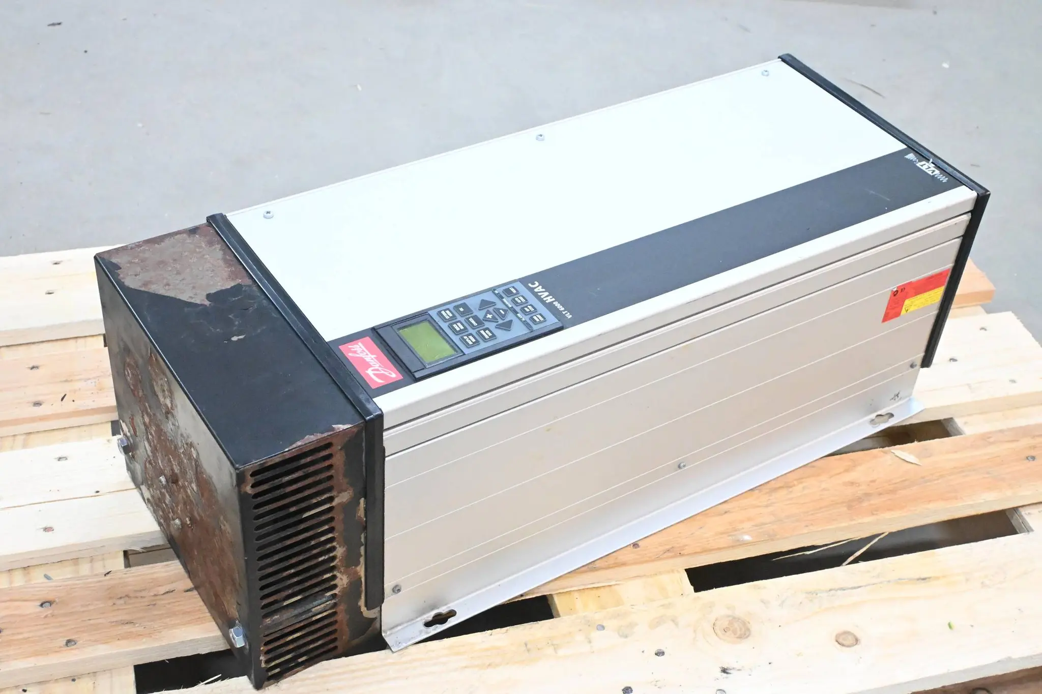 Produktfoto 1 von Danfoss VLT6000 HVAC Umrichter VLT6027HT4C54STR3DLF00A00C0 ( 175Z7056 )