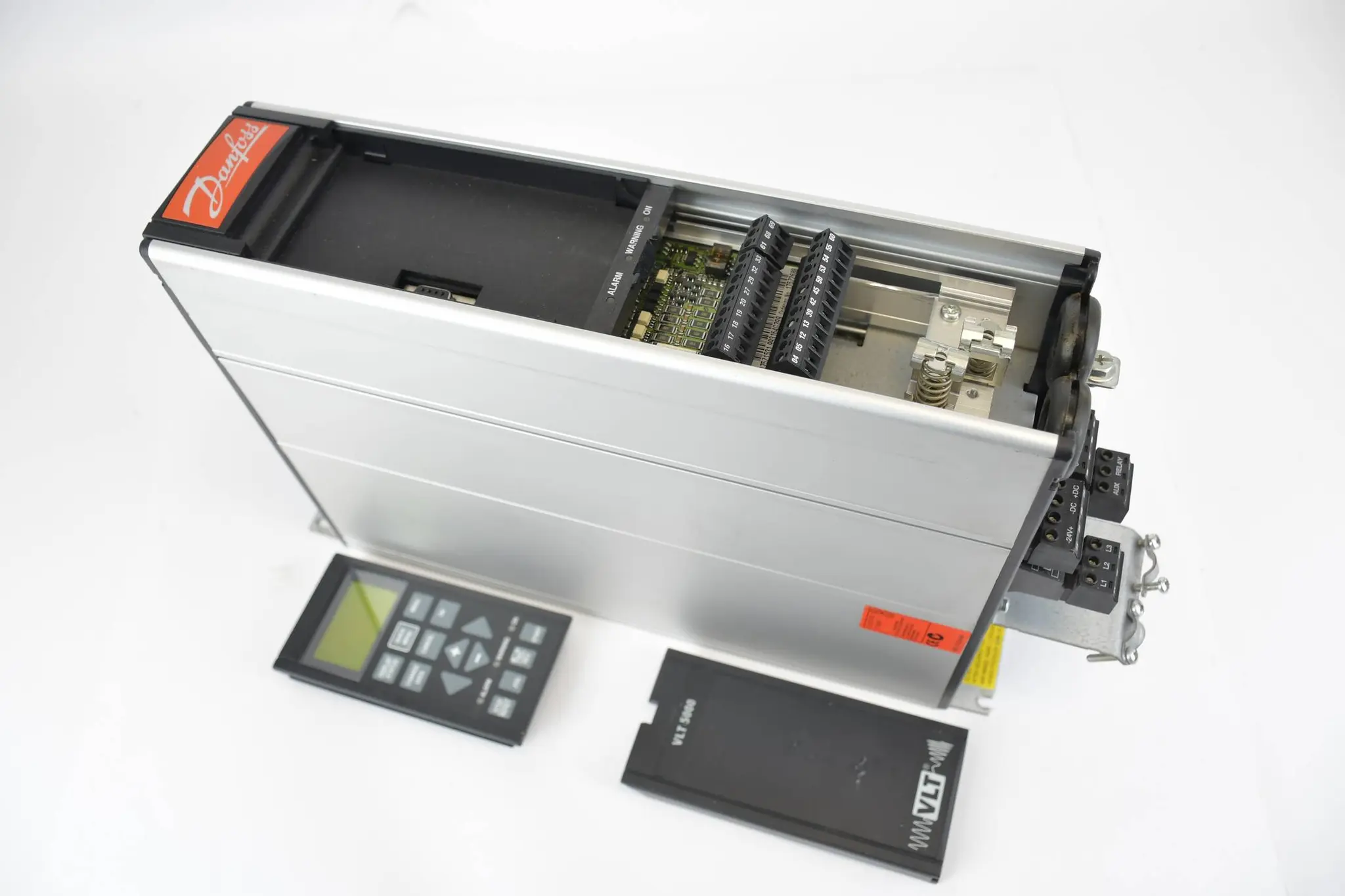 Produktfoto 1 von Danfoss VLT® 5000 Frequenzumrichter VLT5003 ST24 175Z0372 inkl. Bedienpanel