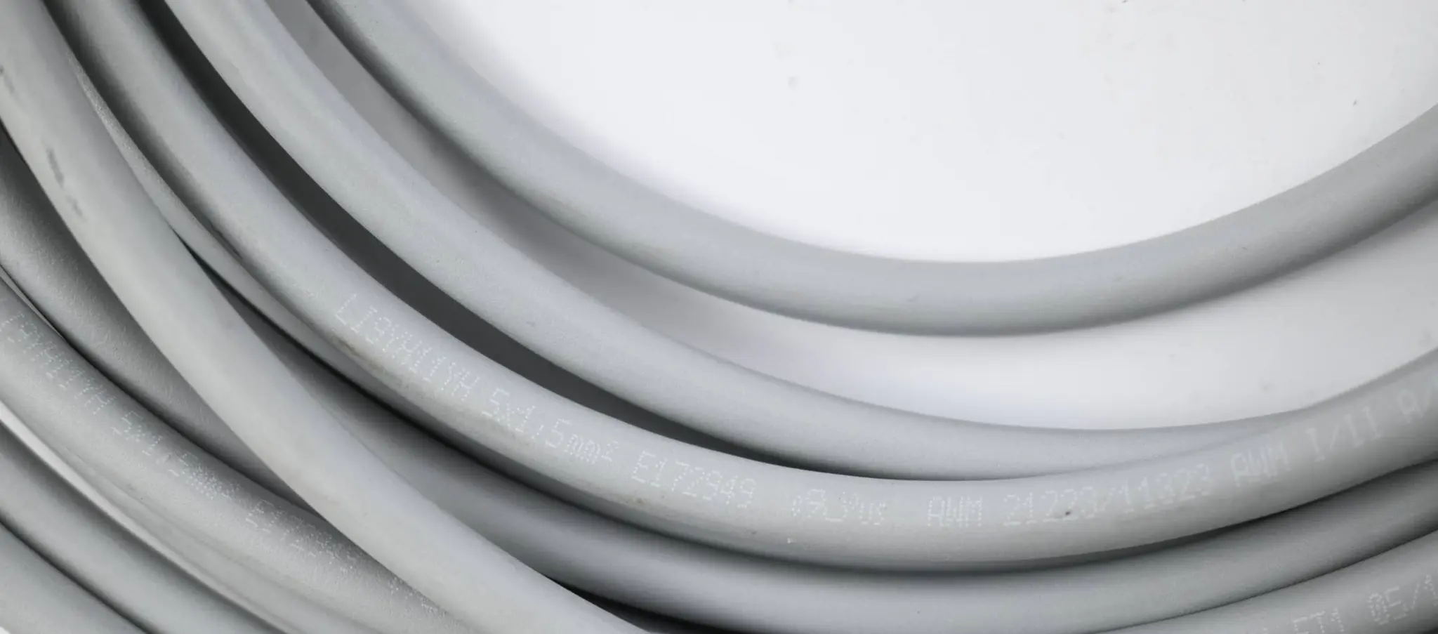 Produktfoto 1 von Murr 7/8'' St. 0° PUR 5x1.5 gr UL/CSA+schleppk. 10m ( 7000-50021-9611000 )