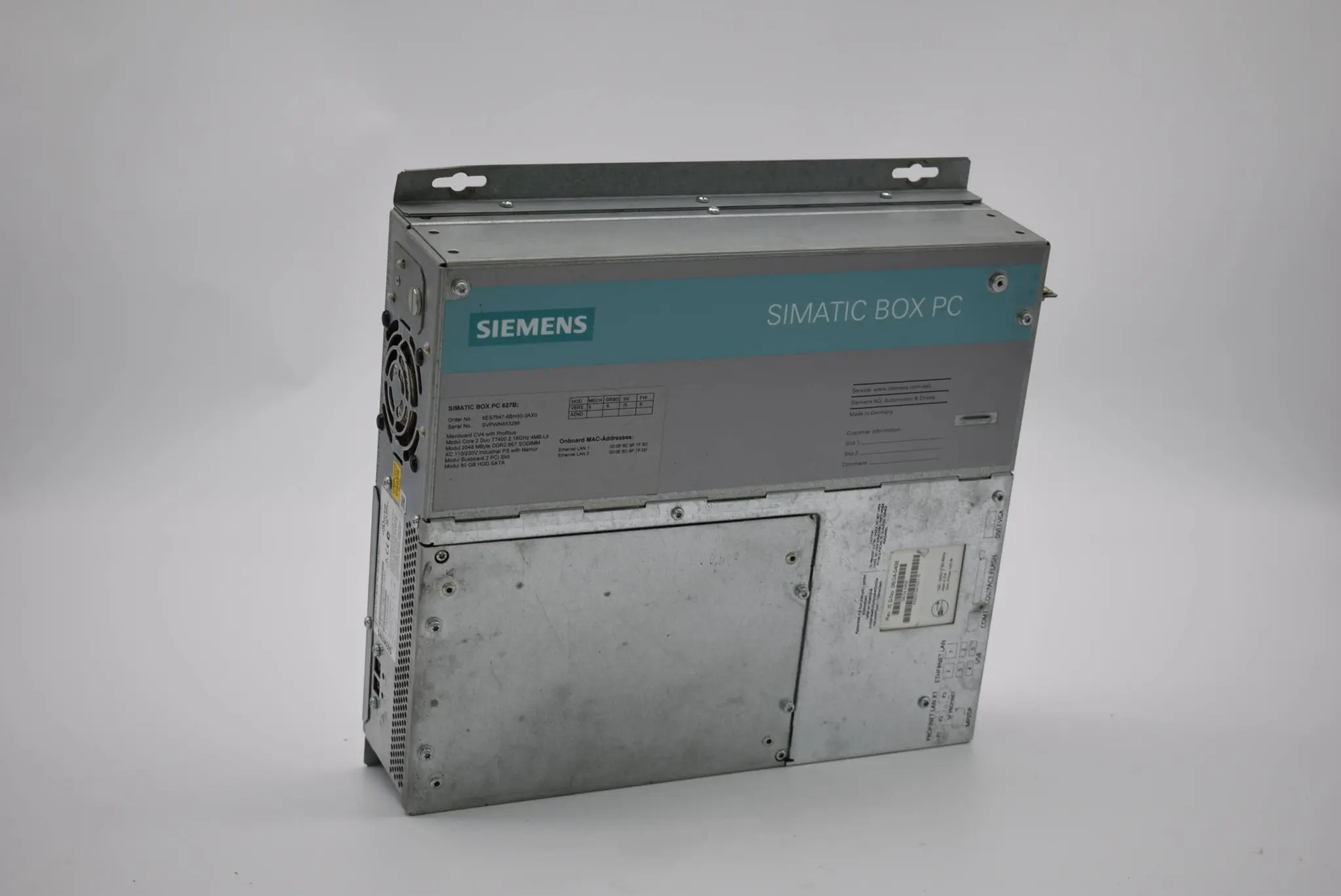 Produktfoto 1 von Siemens simatic Box PC 627B 6ES7 647-6BH30-0AX0 ( 6ES7647-6BH30-0AX0 )
