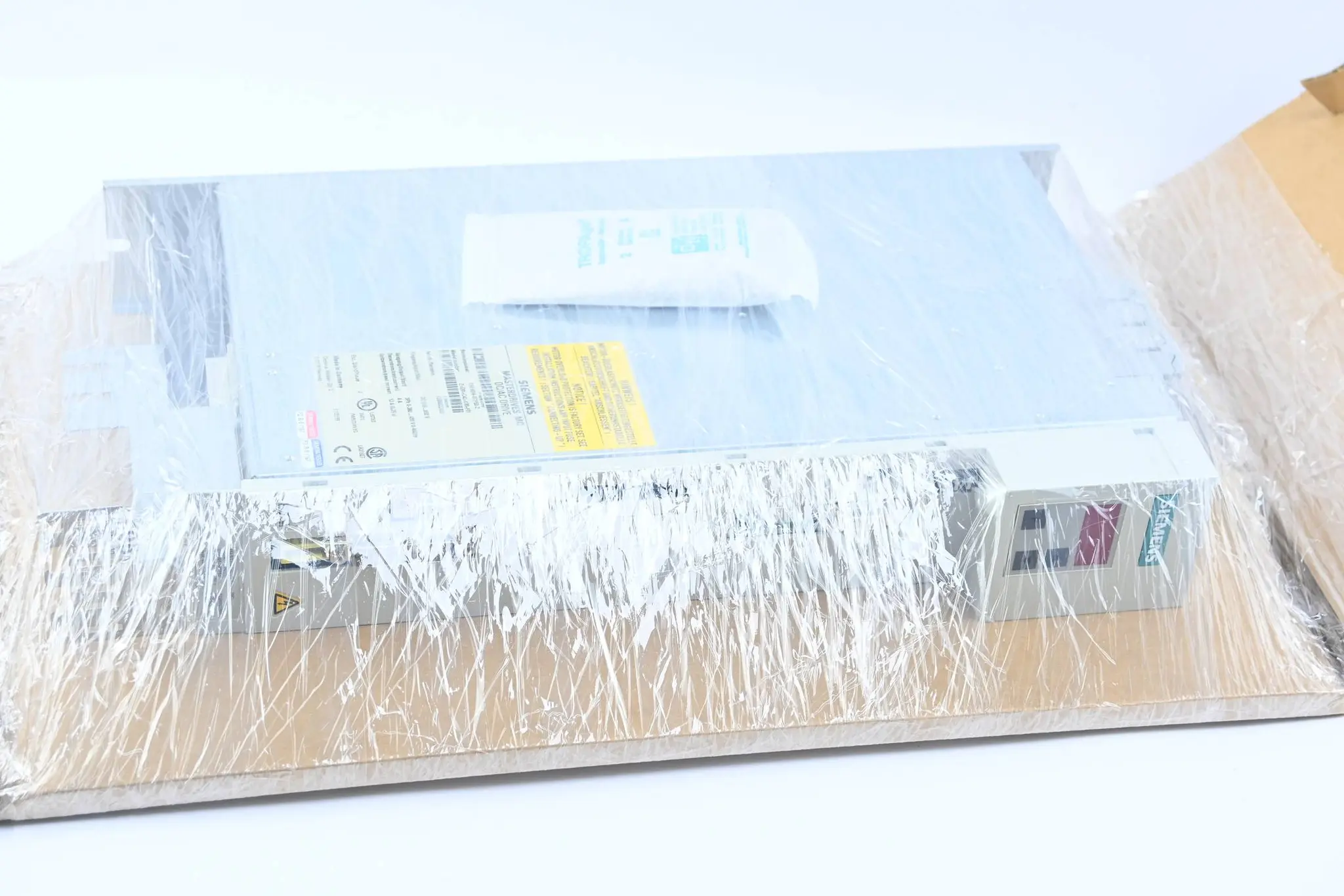 Produktfoto 1 von Siemens Masterdrives 6SE7014-0TP50-Z ( 6SE7 014-0TP50-Z ) Z=F01+G91+K80+C43