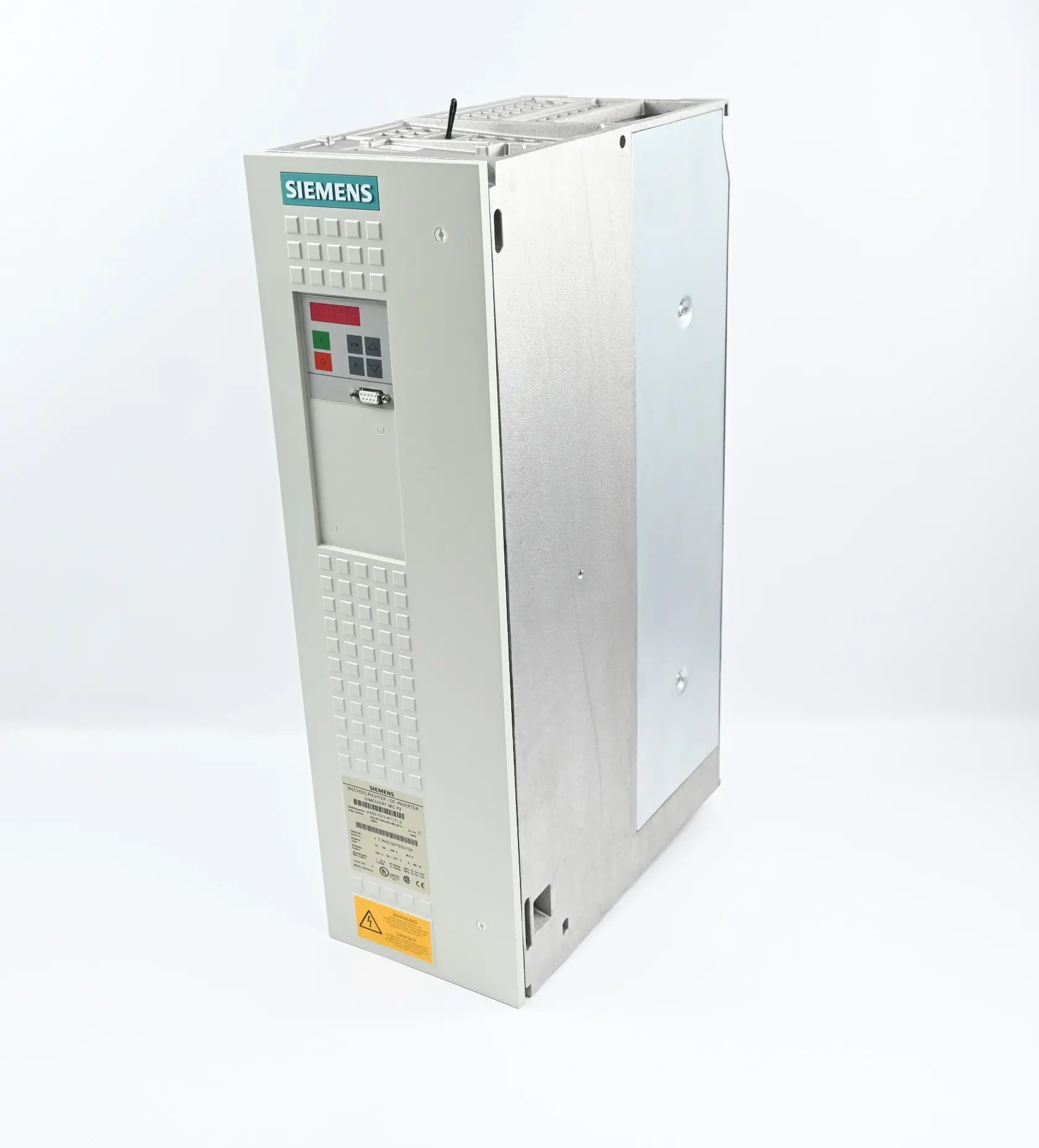 Produktfoto 1 von Siemens Simovert MC P2 Wechselrichter 6SE7023-4TC71-Z ( 6SE7 023-4TC71-Z ) E.C
