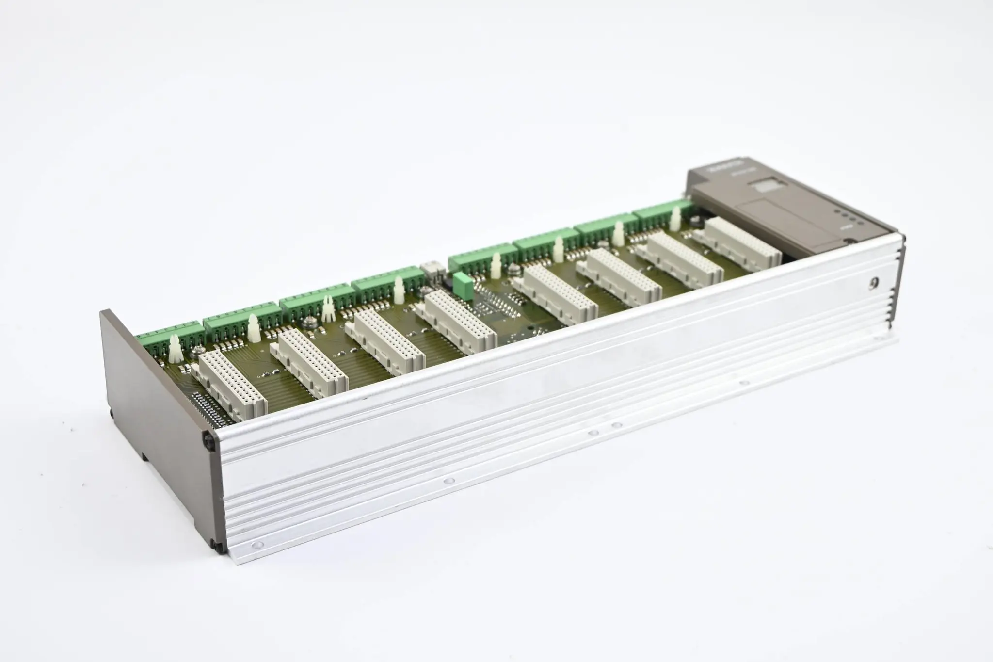 Produktfoto 1 von Kuhnke SPS-/PLC-Steuerung KUAX 680 s DP3 ( 680.303.08 )