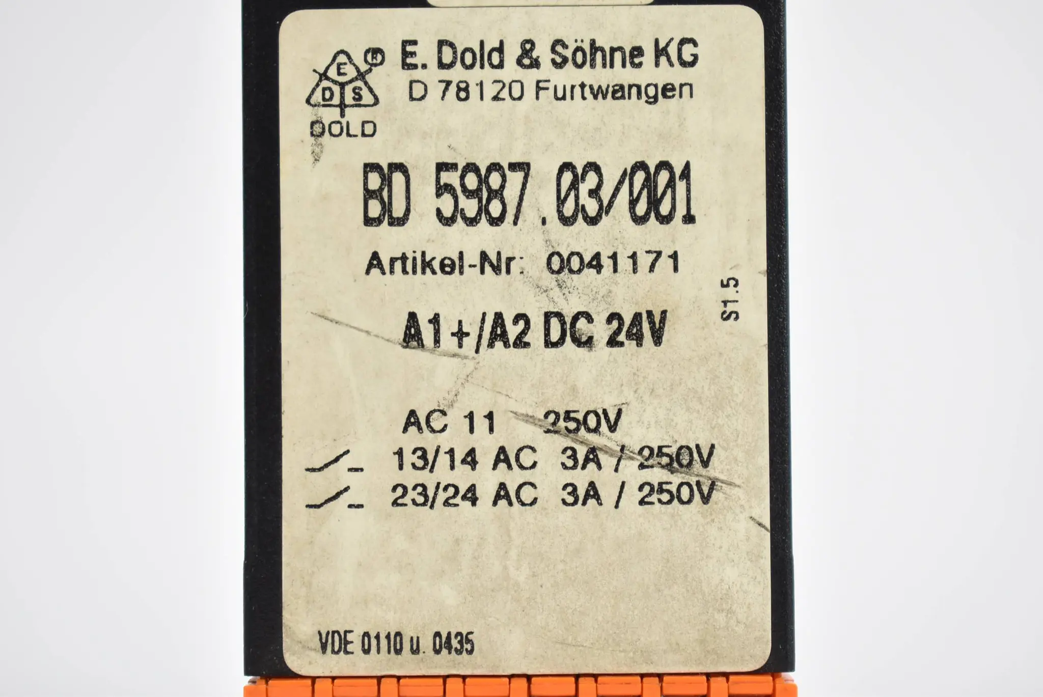 Produktfoto 1 von E.Dold&Söhne Sicherheitsrelais A1+/A2 DC24V BD5987.03/001 ( 0041171 )