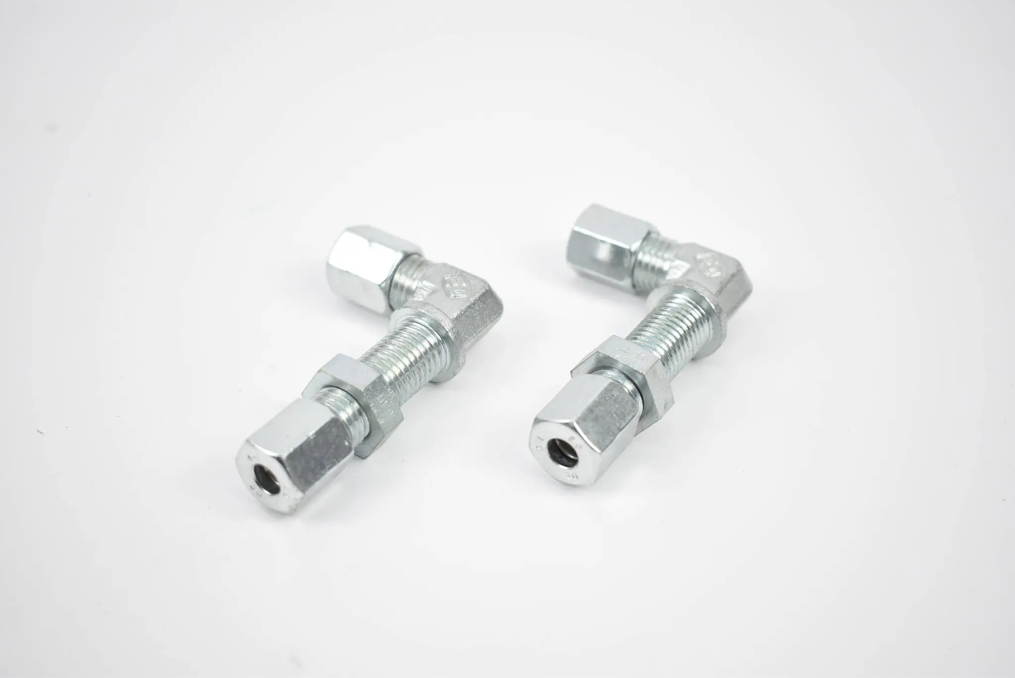 Produktfoto 1 von Winkel-Schottverschraubung P-WSV 6L ( VE 2 Stück )