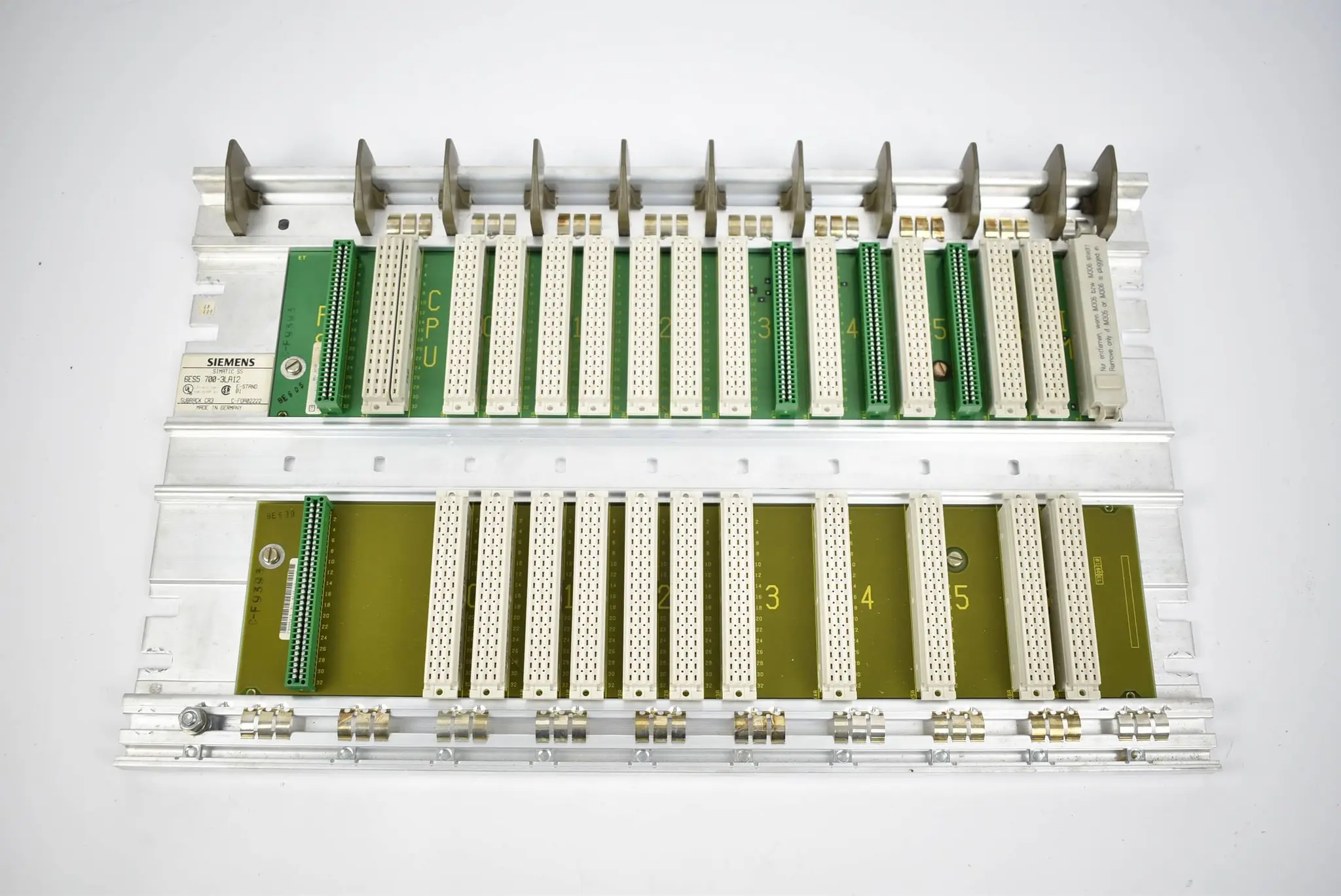 Produktfoto 1 von Siemens Simatic S5 CR 700-3 6ES5700-3LA12 ( 6ES5 700-3LA12 ) E.01