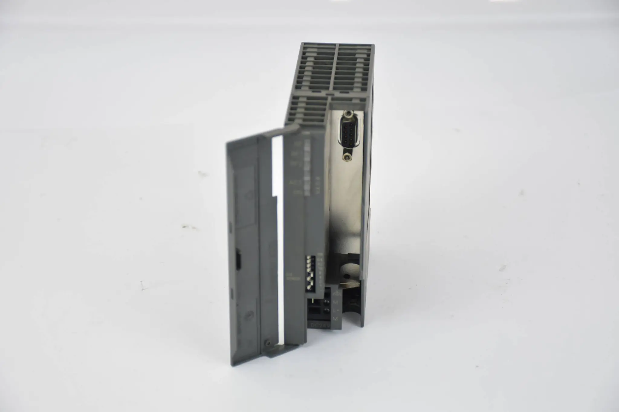 Produktfoto 1 von Siemens Simatic S7 ET200M 6ES7153-2BA01-0XB0 ( 6ES7 153-2BA01-0XB0 )