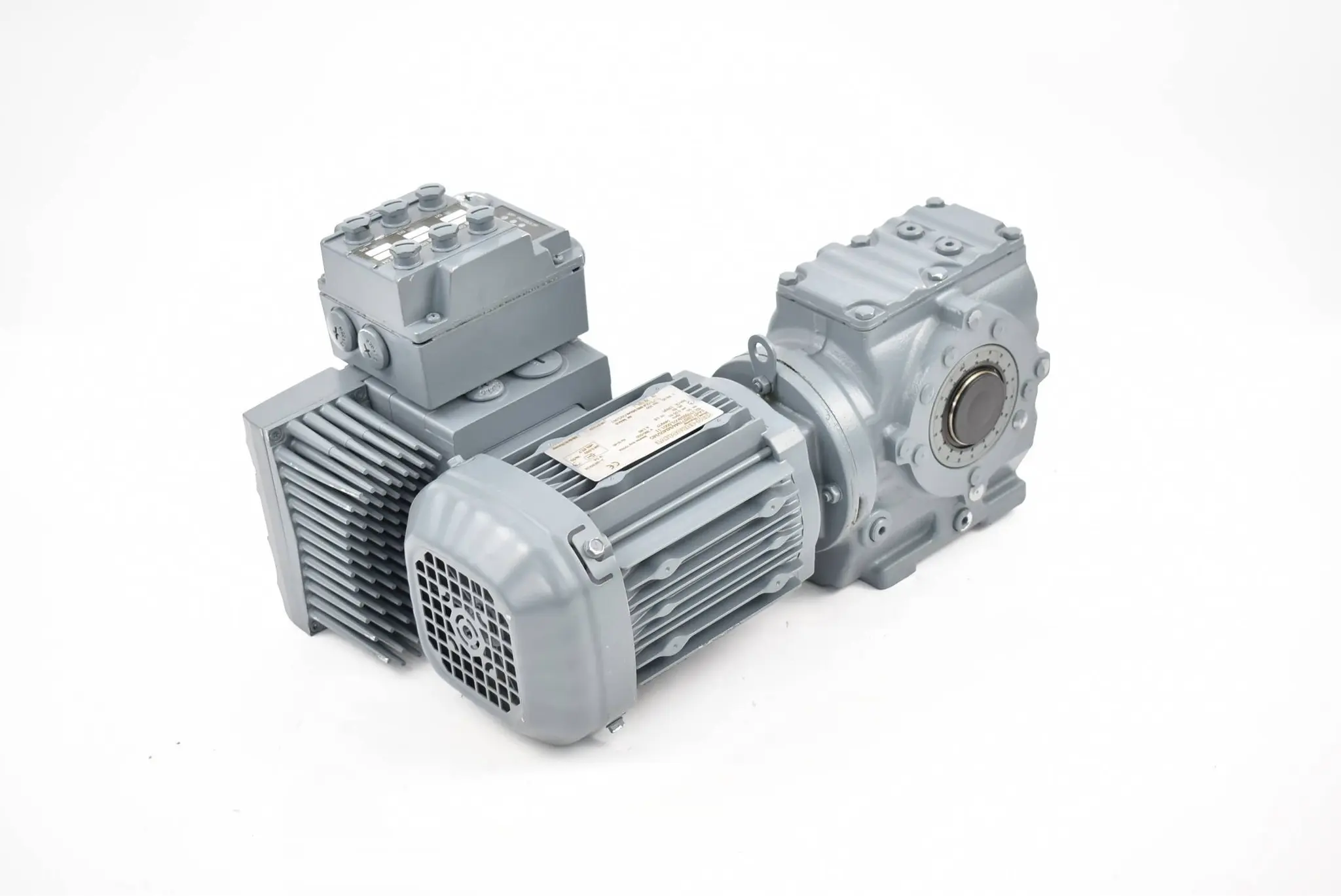Produktfoto 1 von SEW Eurodrive Getriebemotor SA47 DRS71M4/MM05/MO + Umrichter MM05D-503-00